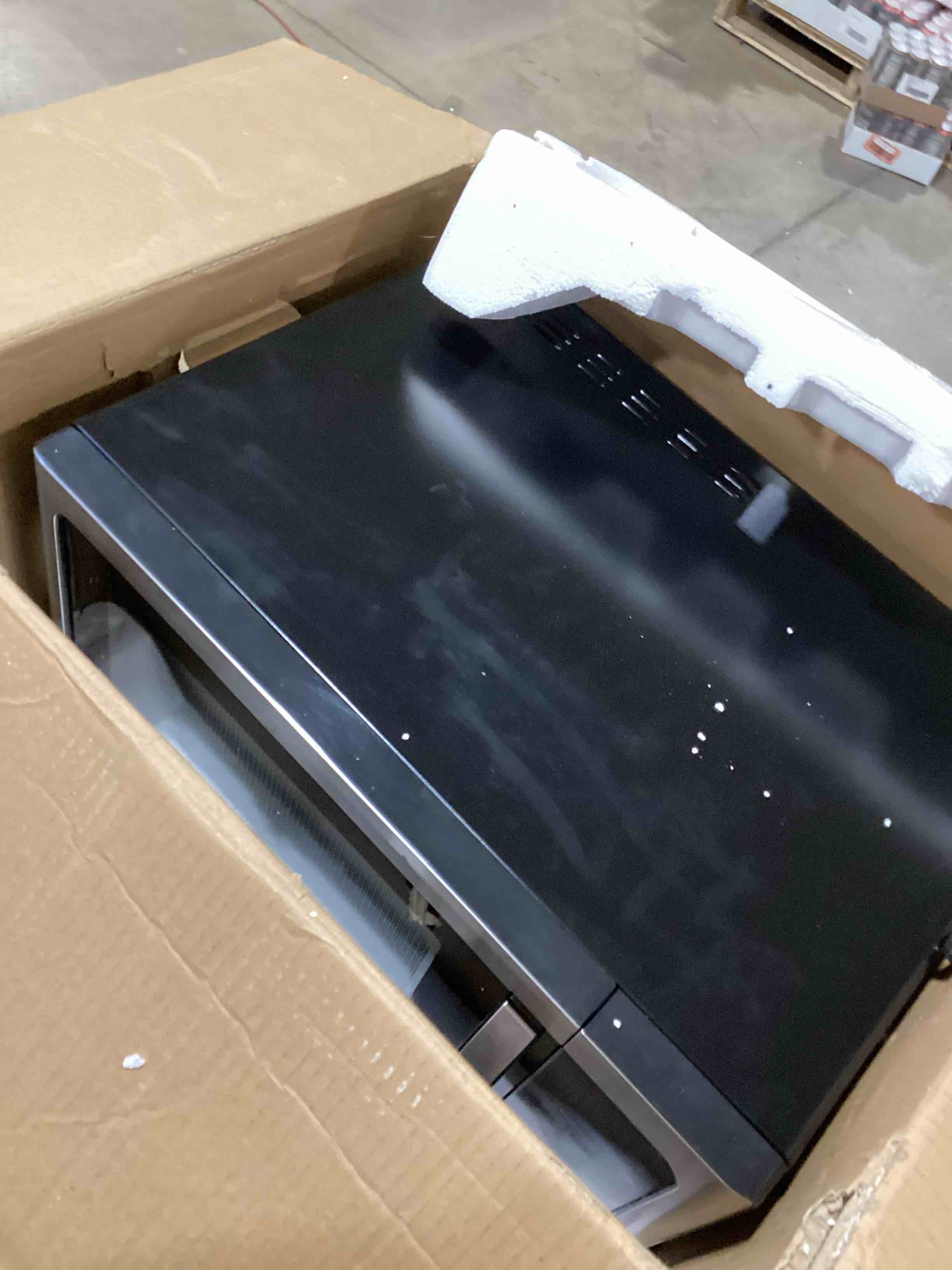 https://s3.amazonaws.com/lotting-images-prod/bidfta/BLU6353423_1716897699324.jpeg