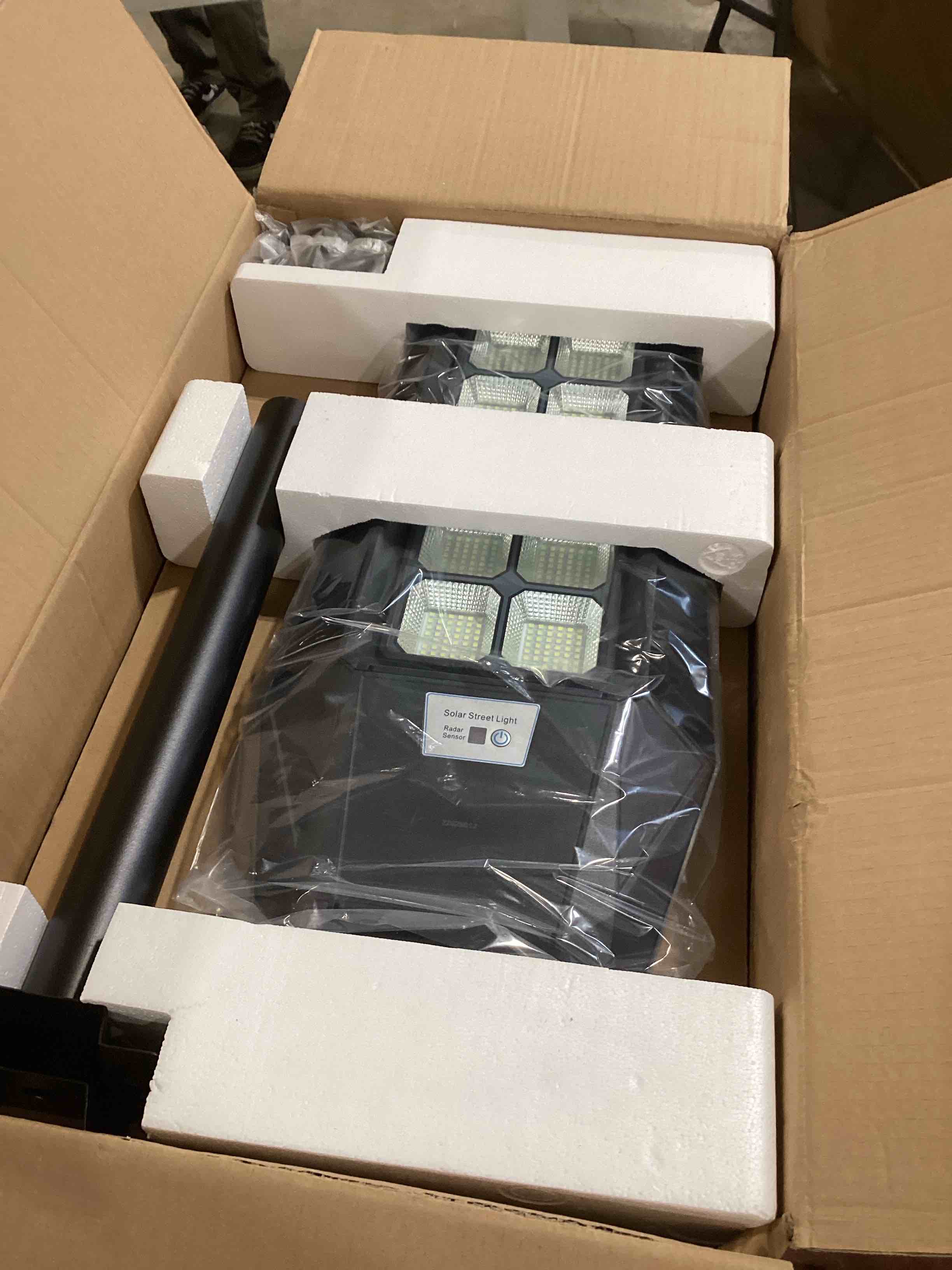 https://s3.amazonaws.com/lotting-images-prod/bidfta/BLU6354079_1717443804743.jpeg