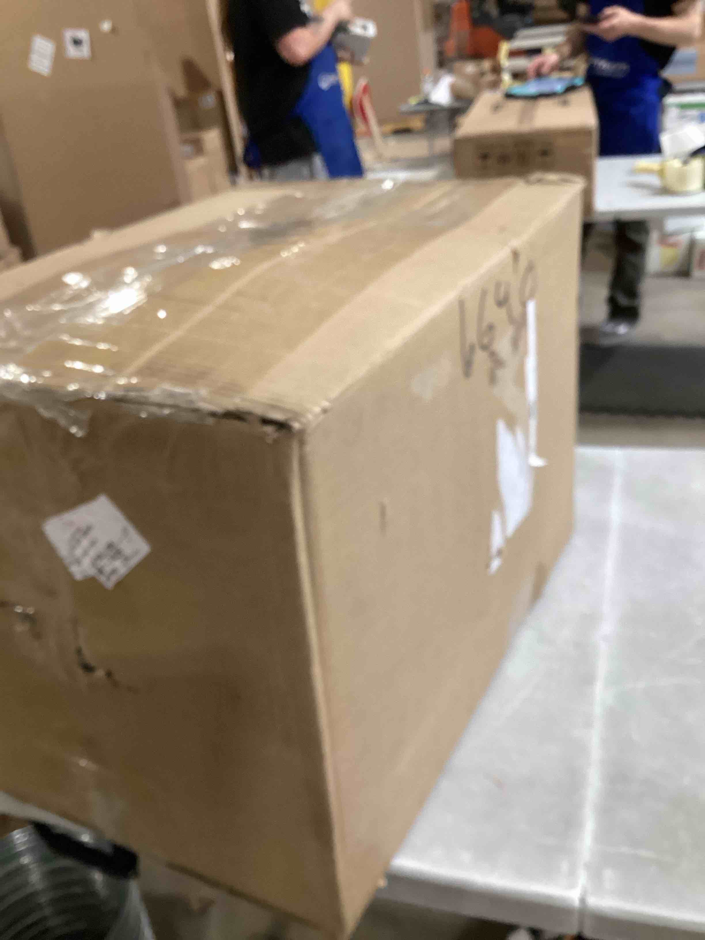 https://s3.amazonaws.com/lotting-images-prod/bidfta/BLU6354289_1717522315613.jpeg