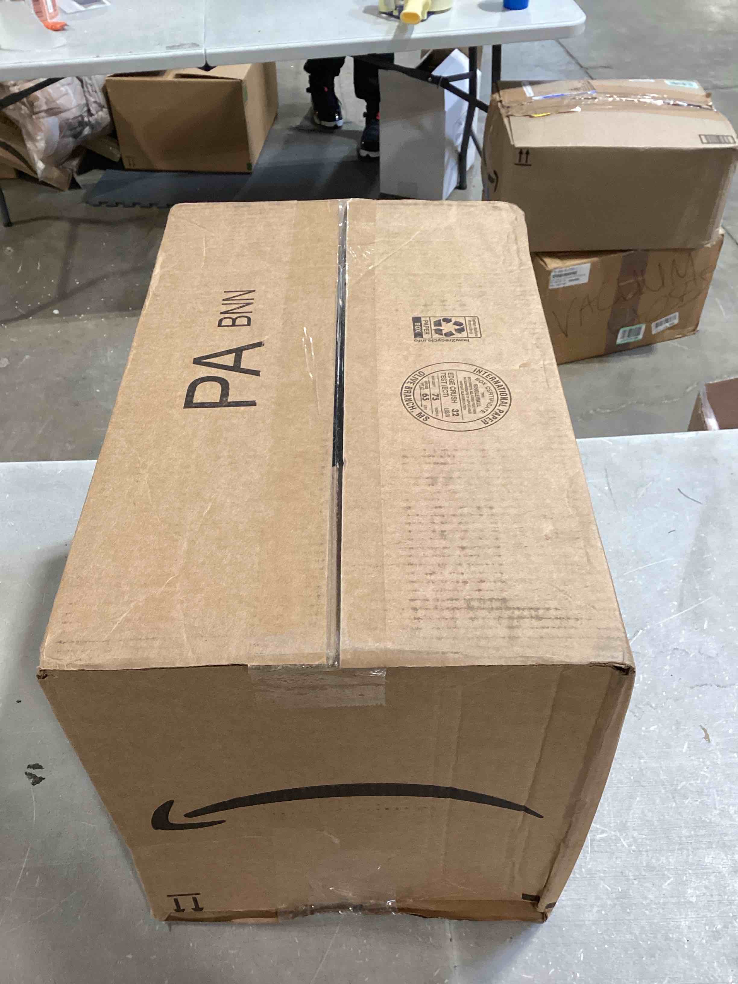 https://s3.amazonaws.com/lotting-images-prod/bidfta/BLU6354376_1717685493686.jpeg
