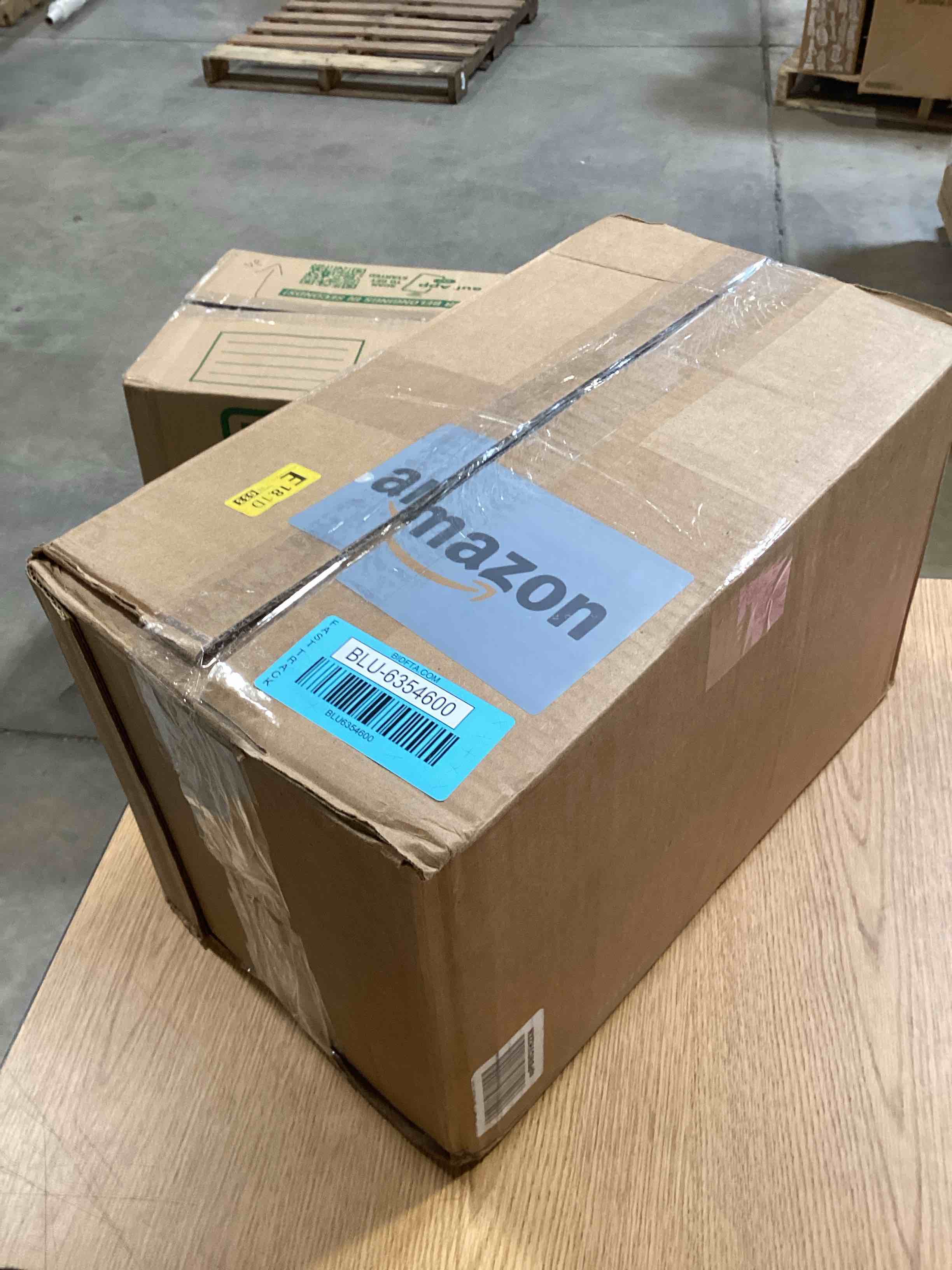 https://s3.amazonaws.com/lotting-images-prod/bidfta/BLU6354600_1714153934358.jpeg
