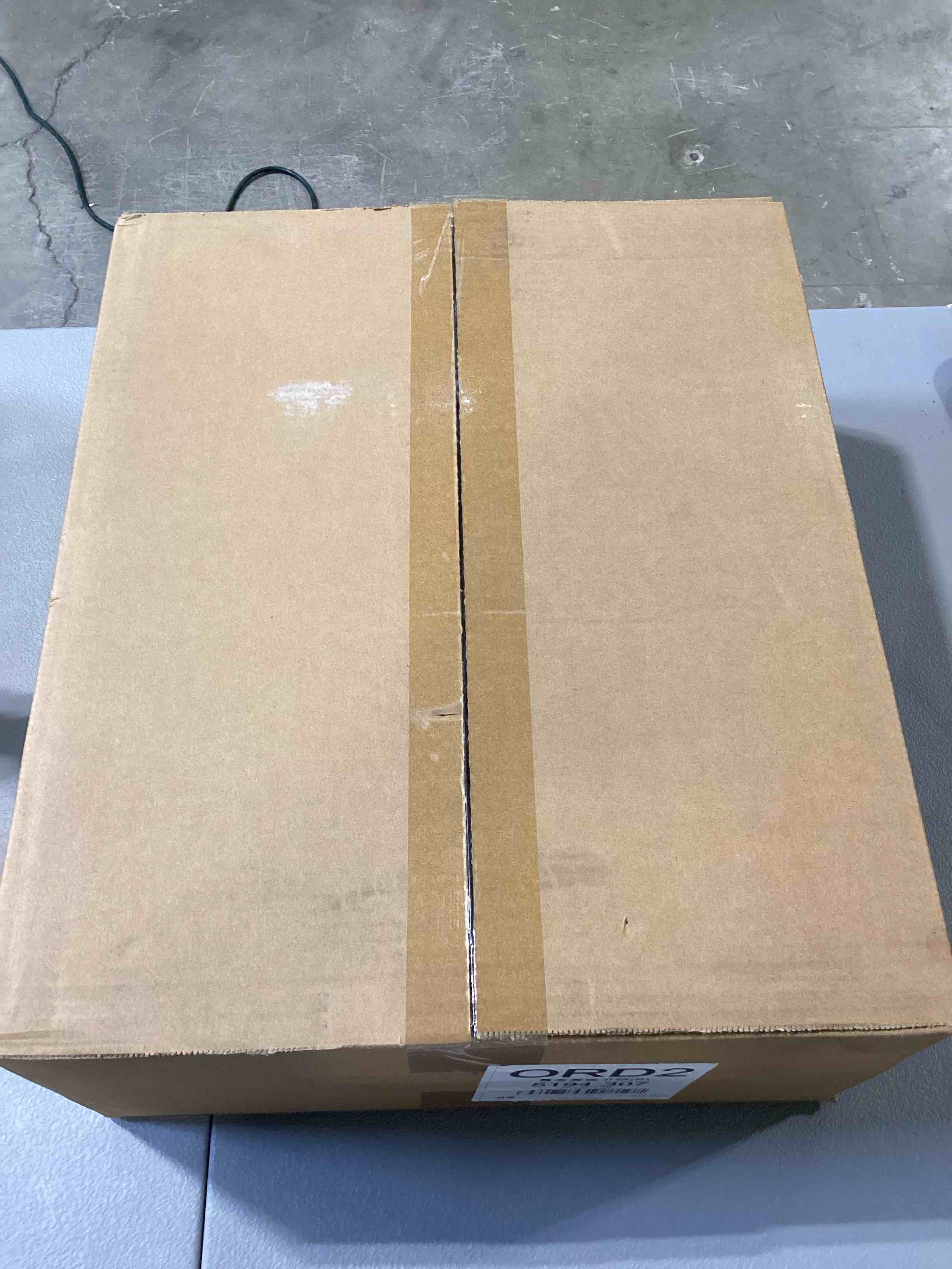 https://s3.amazonaws.com/lotting-images-prod/bidfta/BLU6355108_1718202771699.jpeg