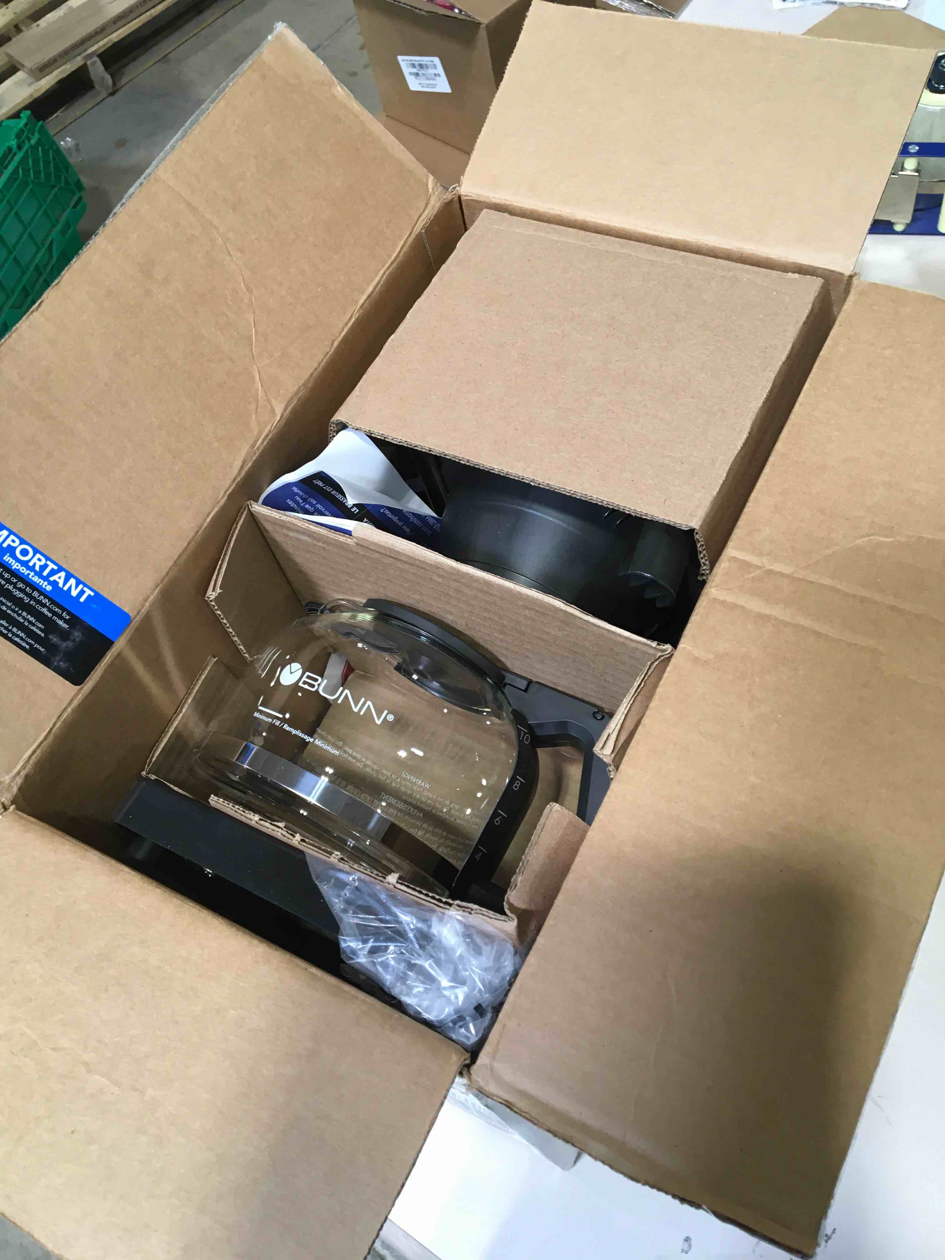https://s3.amazonaws.com/lotting-images-prod/bidfta/BLU6355307_1718644152730.jpeg