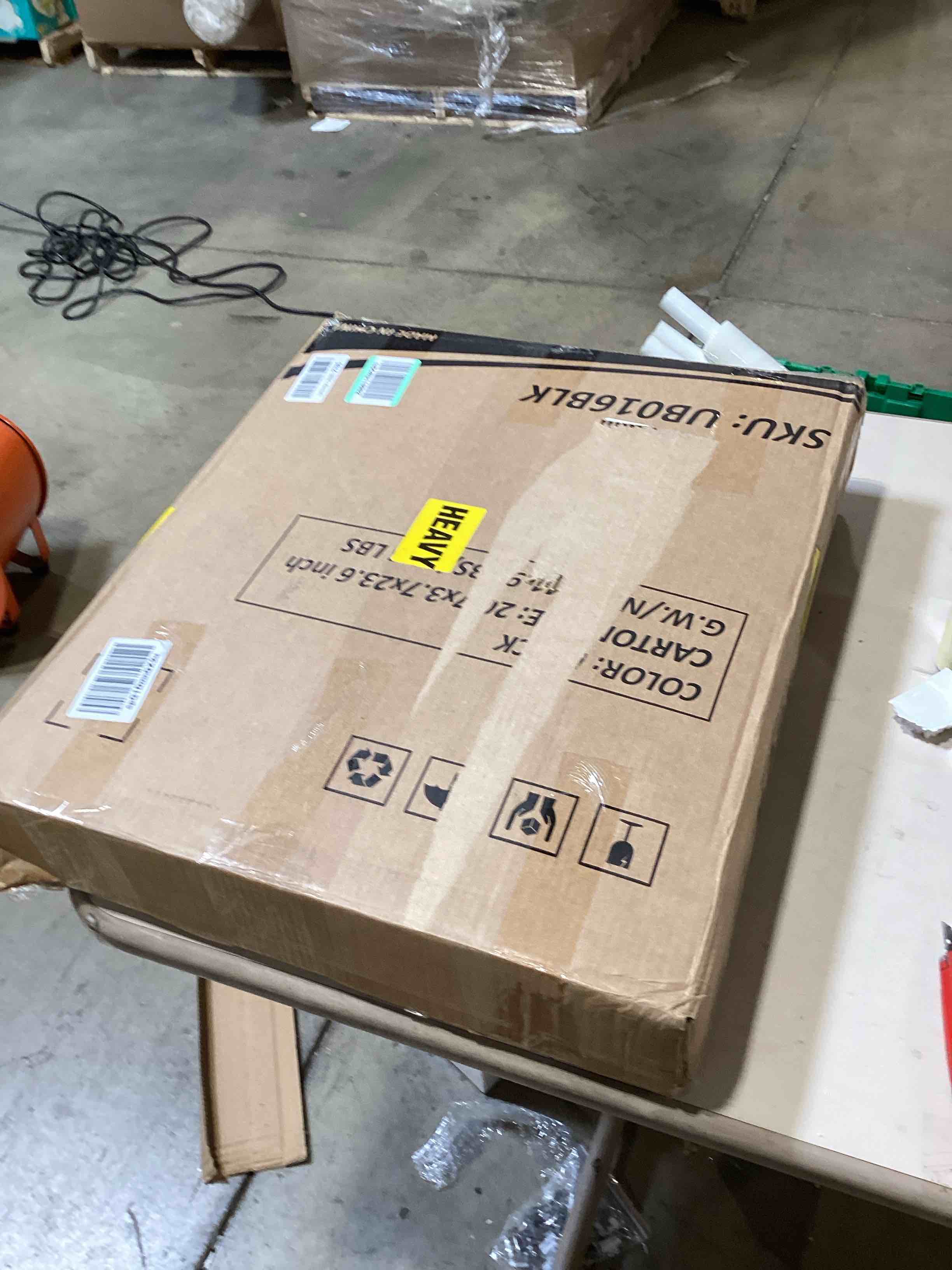 https://s3.amazonaws.com/lotting-images-prod/bidfta/BLU6355666_1718995856551.jpeg