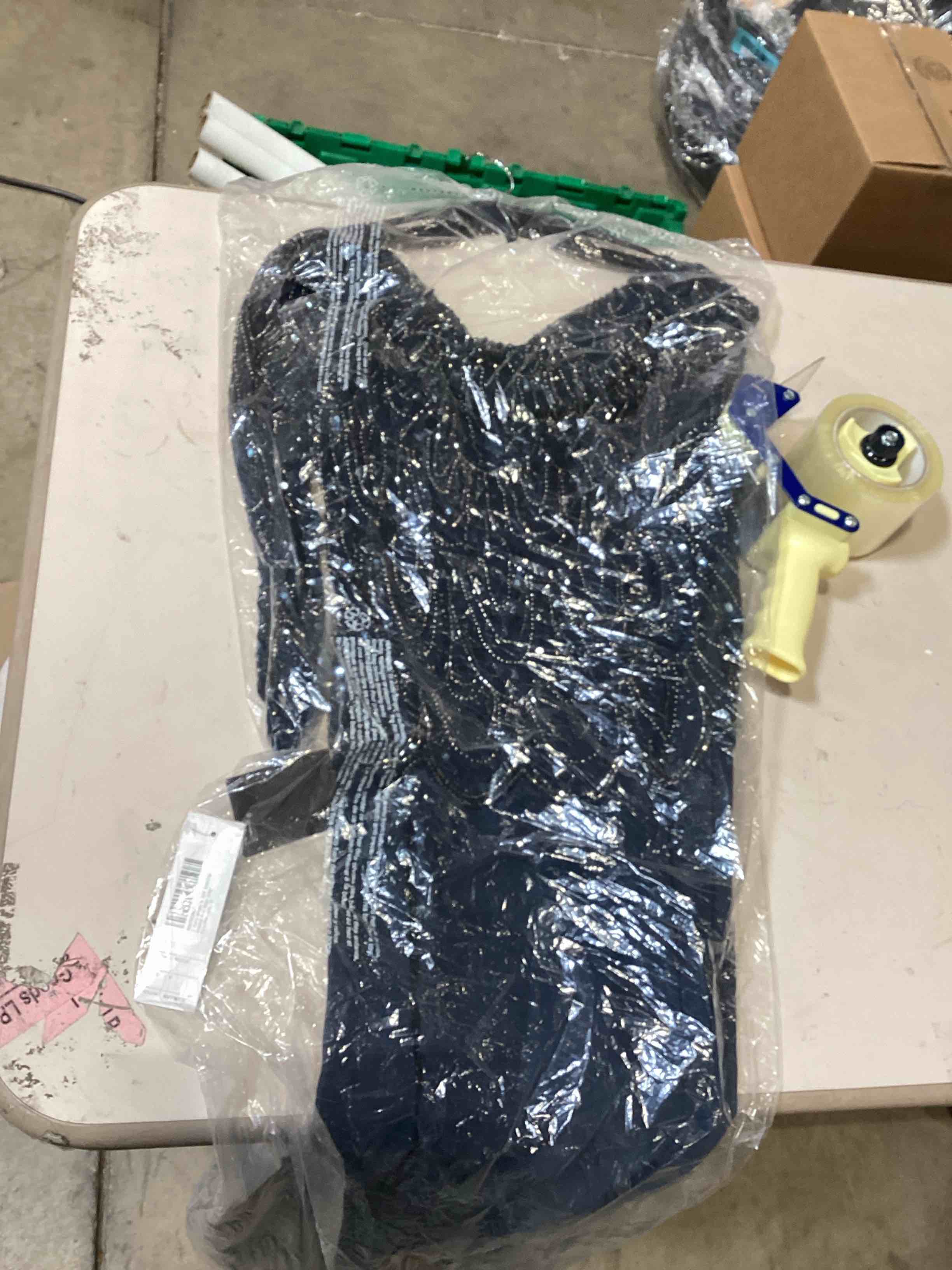 https://s3.amazonaws.com/lotting-images-prod/bidfta/BLU6355712_1719244823190.jpeg