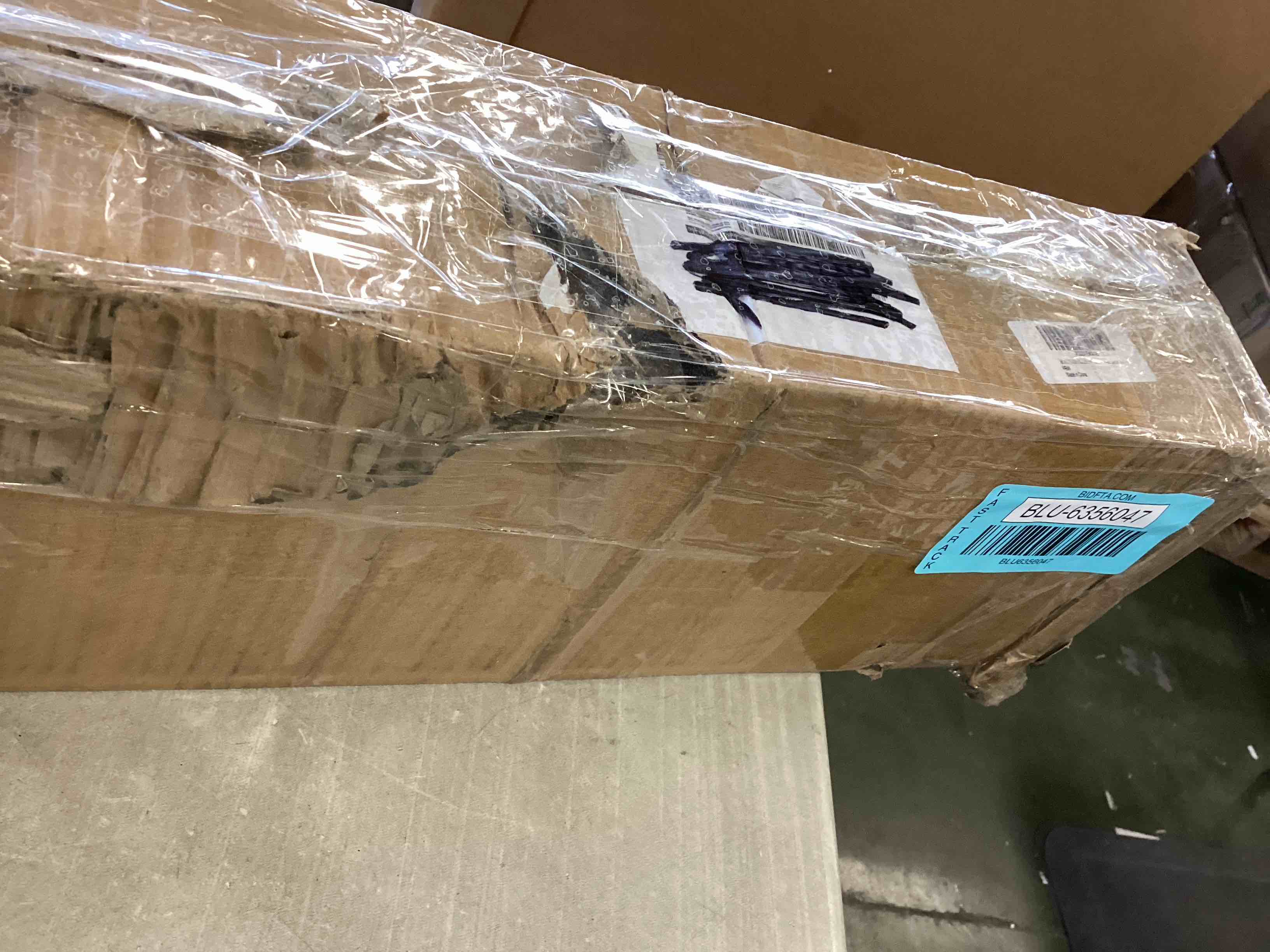 https://s3.amazonaws.com/lotting-images-prod/bidfta/BLU6356047_1711395848286.jpeg