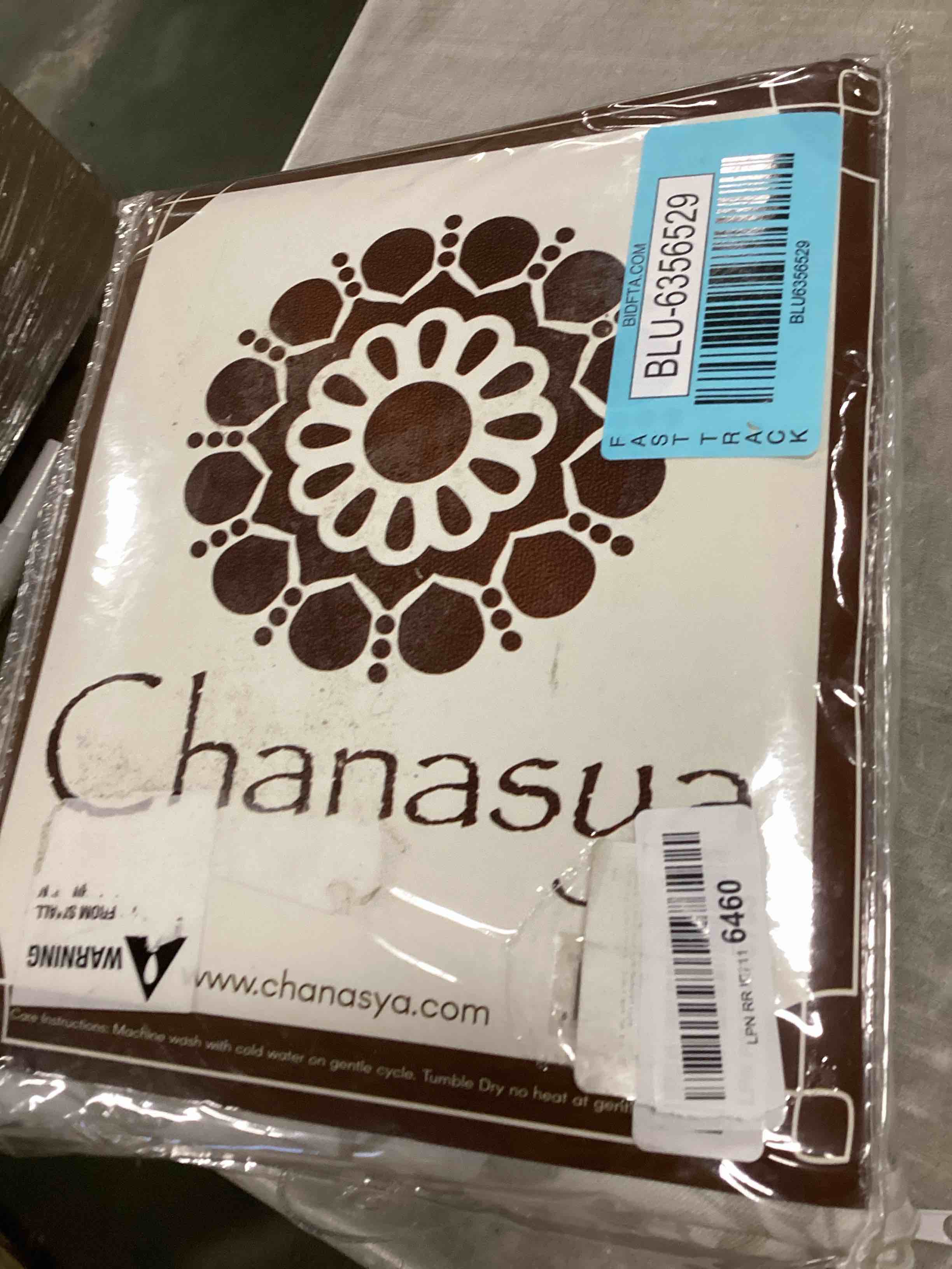https://s3.amazonaws.com/lotting-images-prod/bidfta/BLU6356529_1711713234097.jpeg