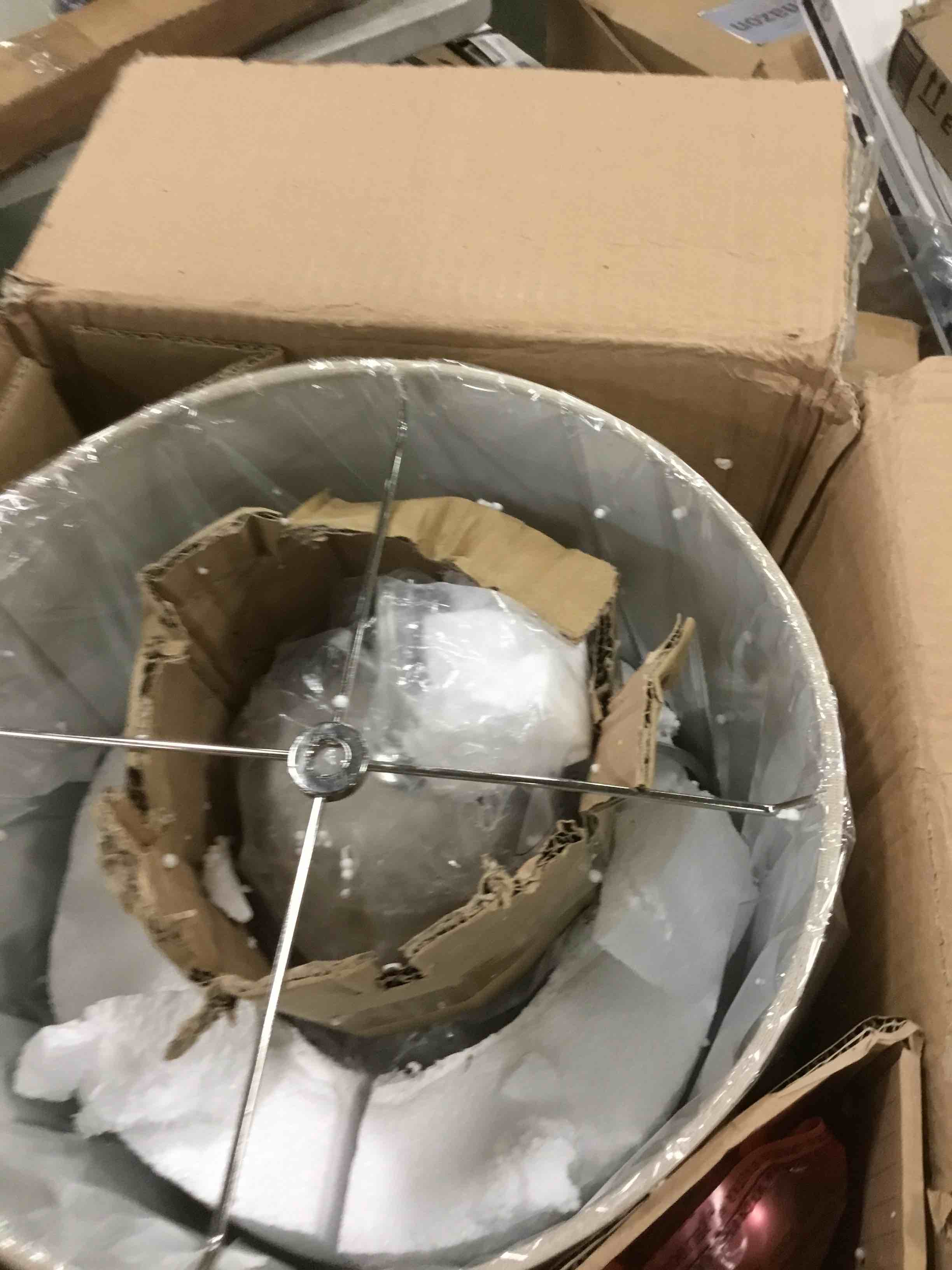 https://s3.amazonaws.com/lotting-images-prod/bidfta/BLU6357701_1711567409031.jpeg