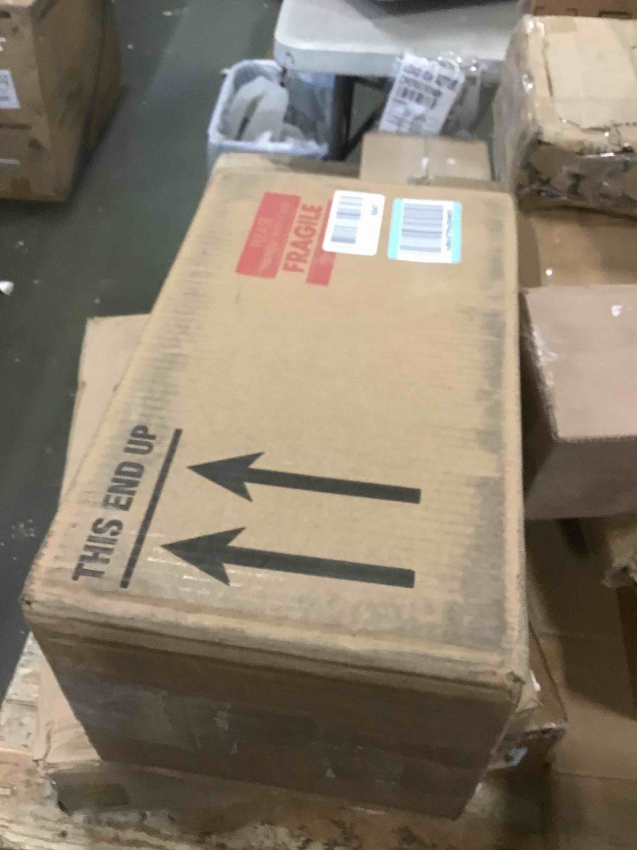 https://s3.amazonaws.com/lotting-images-prod/bidfta/BLU6357786_1711632313968.jpeg
