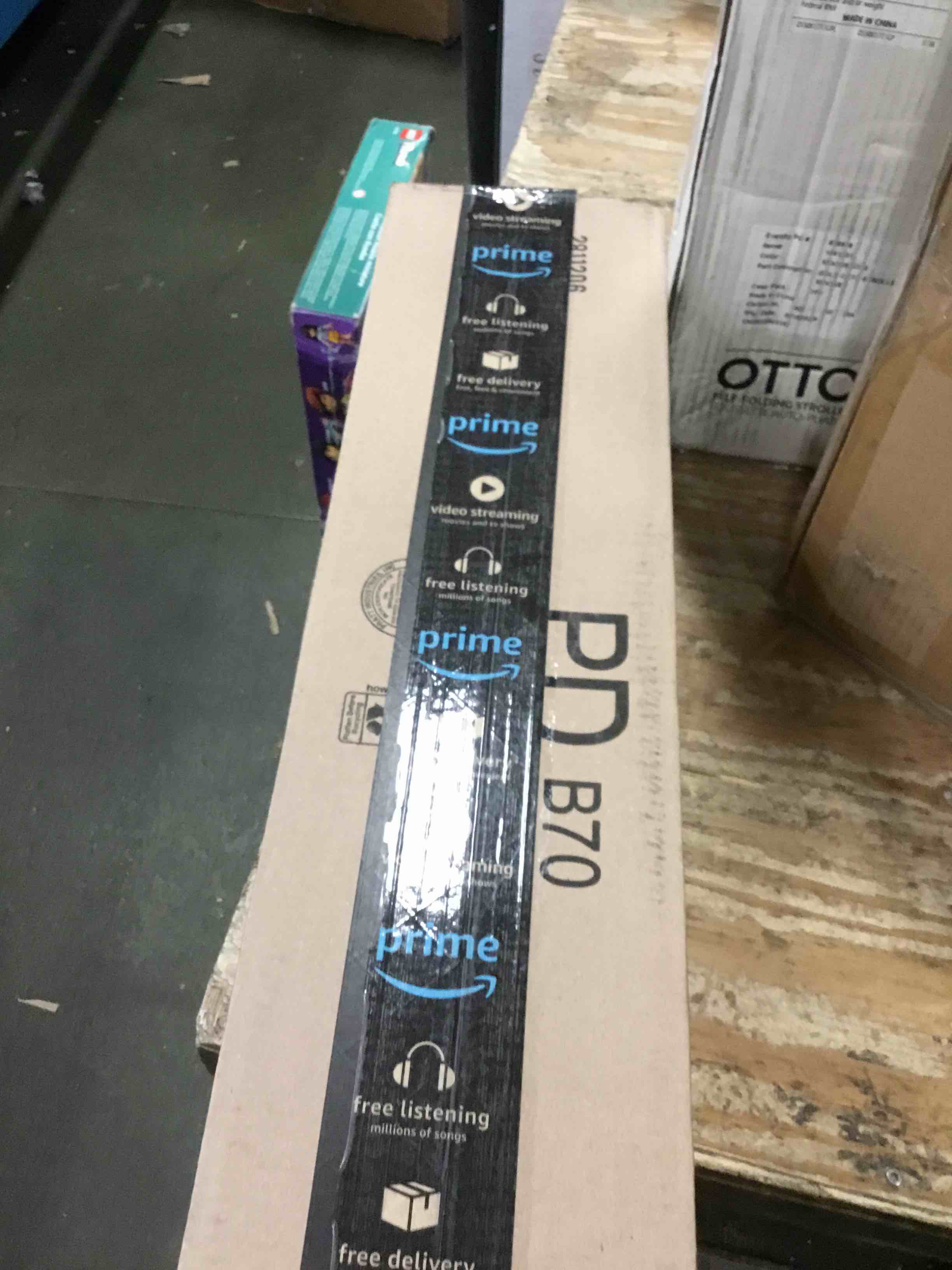 https://s3.amazonaws.com/lotting-images-prod/bidfta/BLU6358055_1711733067945.jpeg