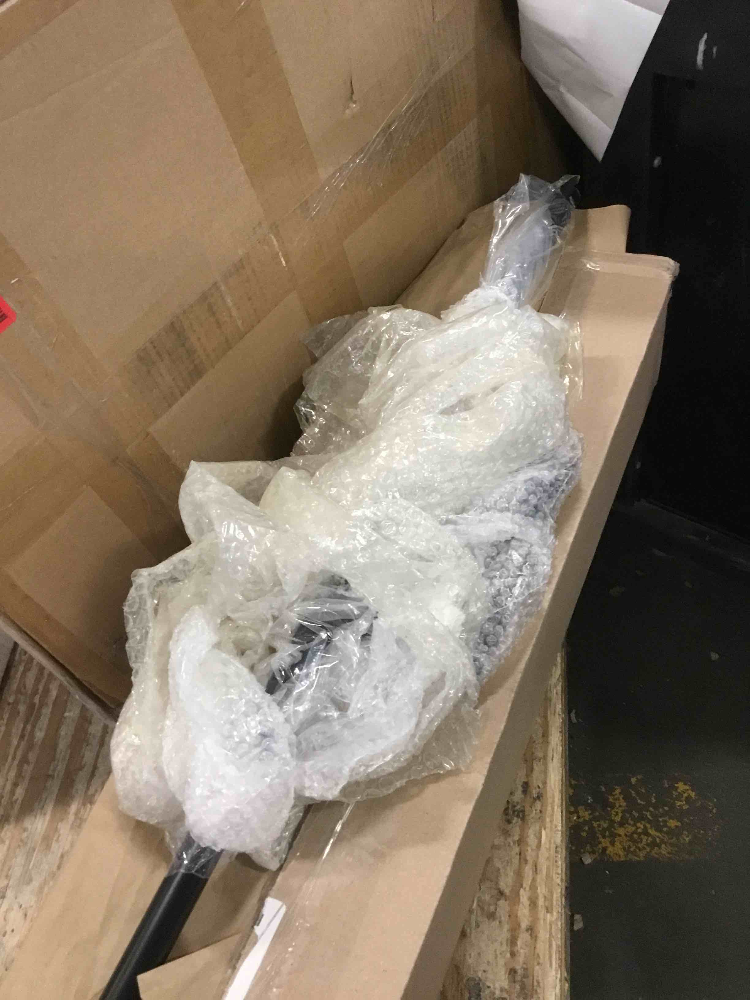 https://s3.amazonaws.com/lotting-images-prod/bidfta/BLU6358055_1711733157856.jpeg