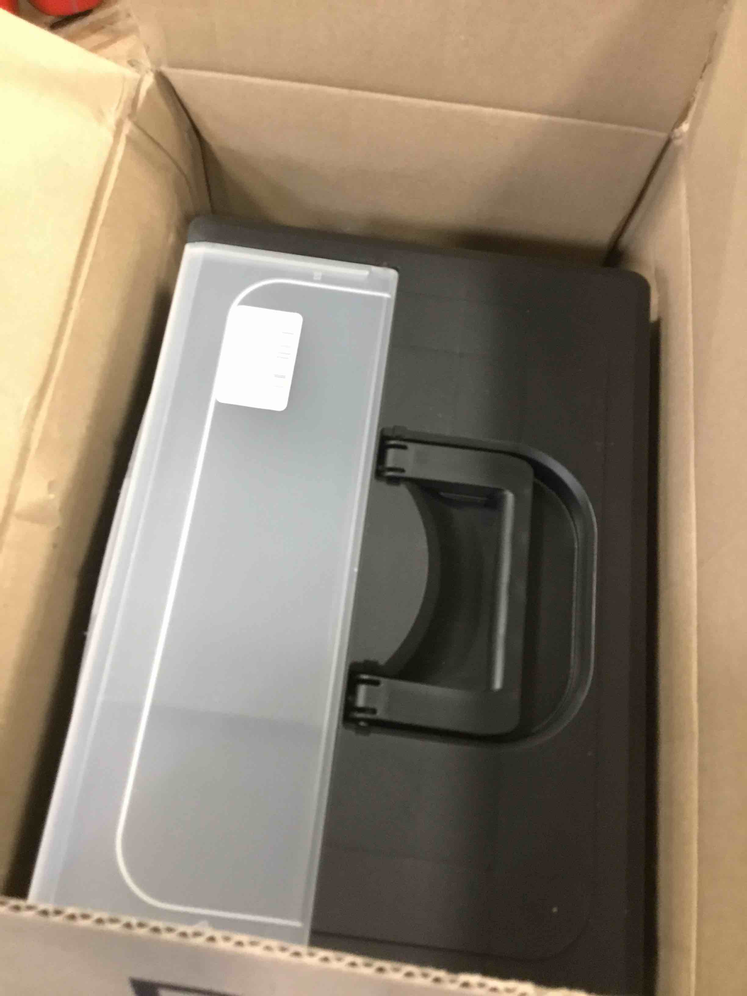 https://s3.amazonaws.com/lotting-images-prod/bidfta/BLU6358135_1711742051642.jpeg