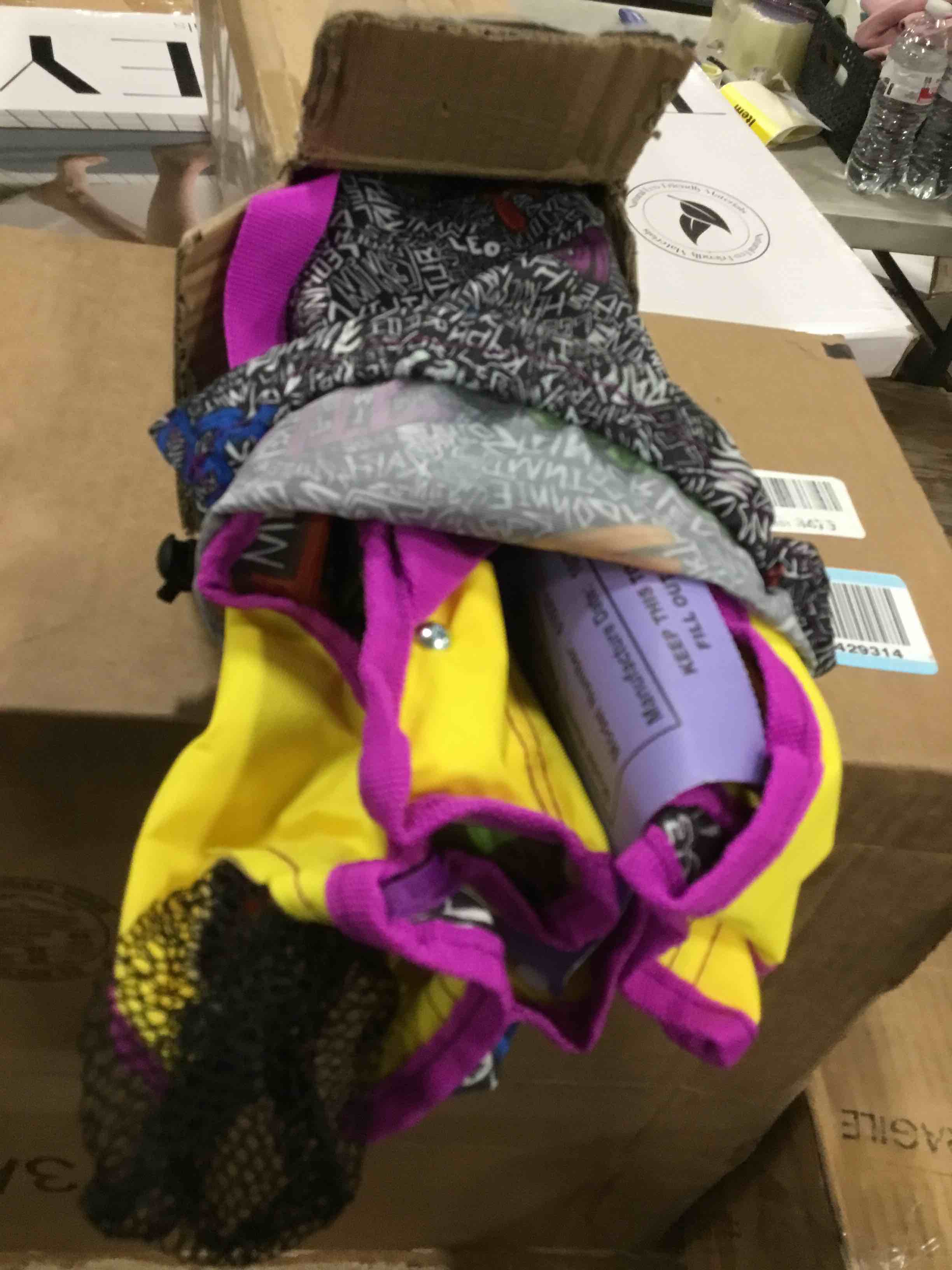https://s3.amazonaws.com/lotting-images-prod/bidfta/BLU6358214_1711976717556.jpeg