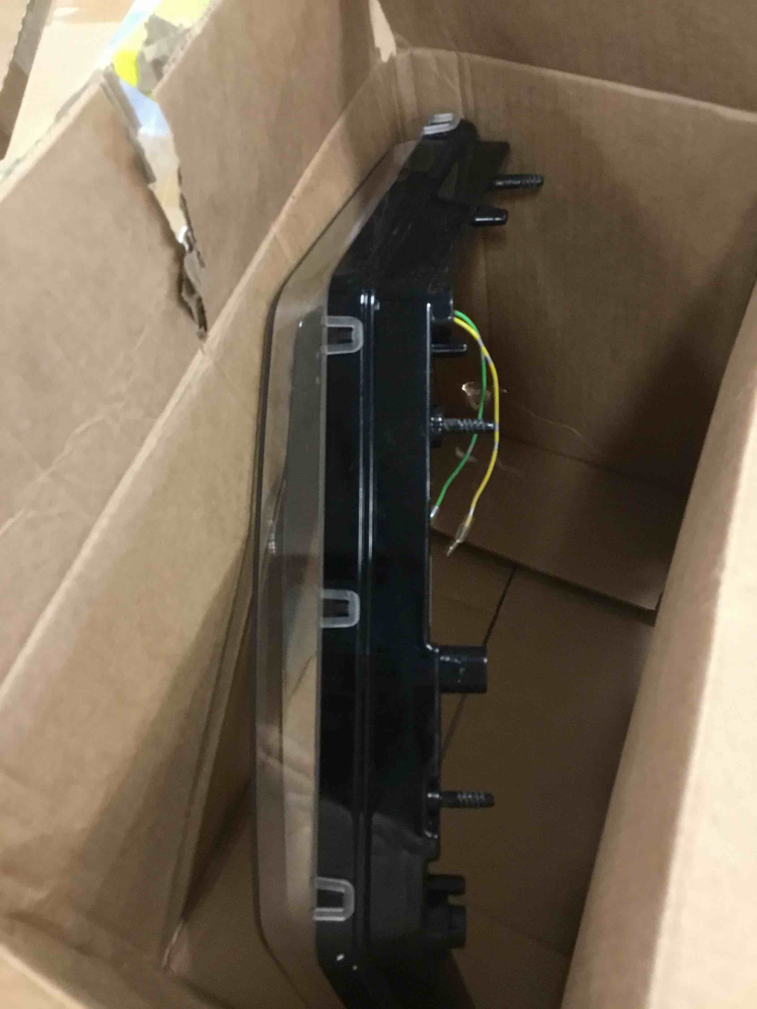 https://s3.amazonaws.com/lotting-images-prod/bidfta/BLU6358274_1711985356050.jpeg