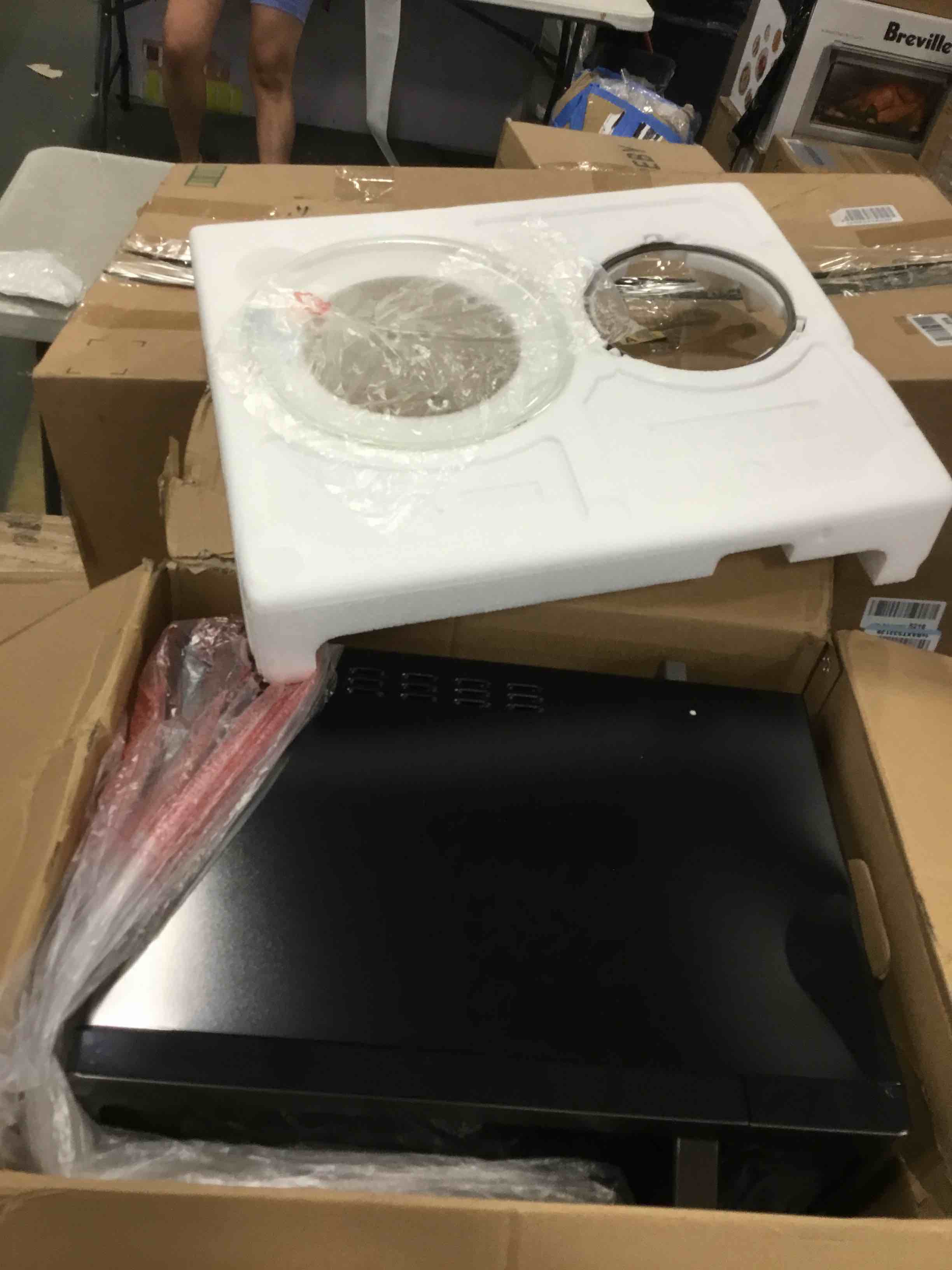 https://s3.amazonaws.com/lotting-images-prod/bidfta/BLU6358369_1712000853026.jpeg