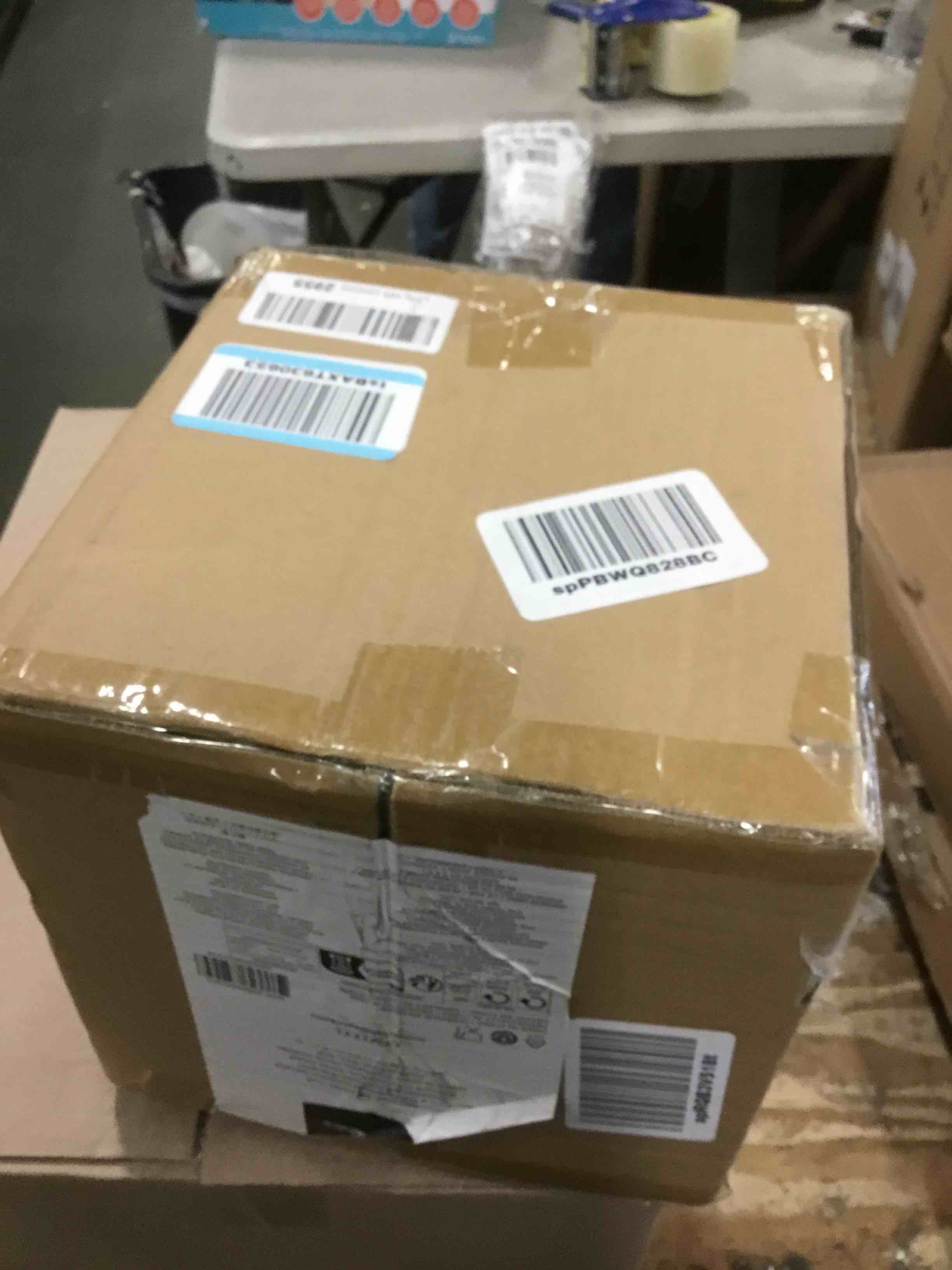 https://s3.amazonaws.com/lotting-images-prod/bidfta/BLU6358932_1712241233015.jpeg