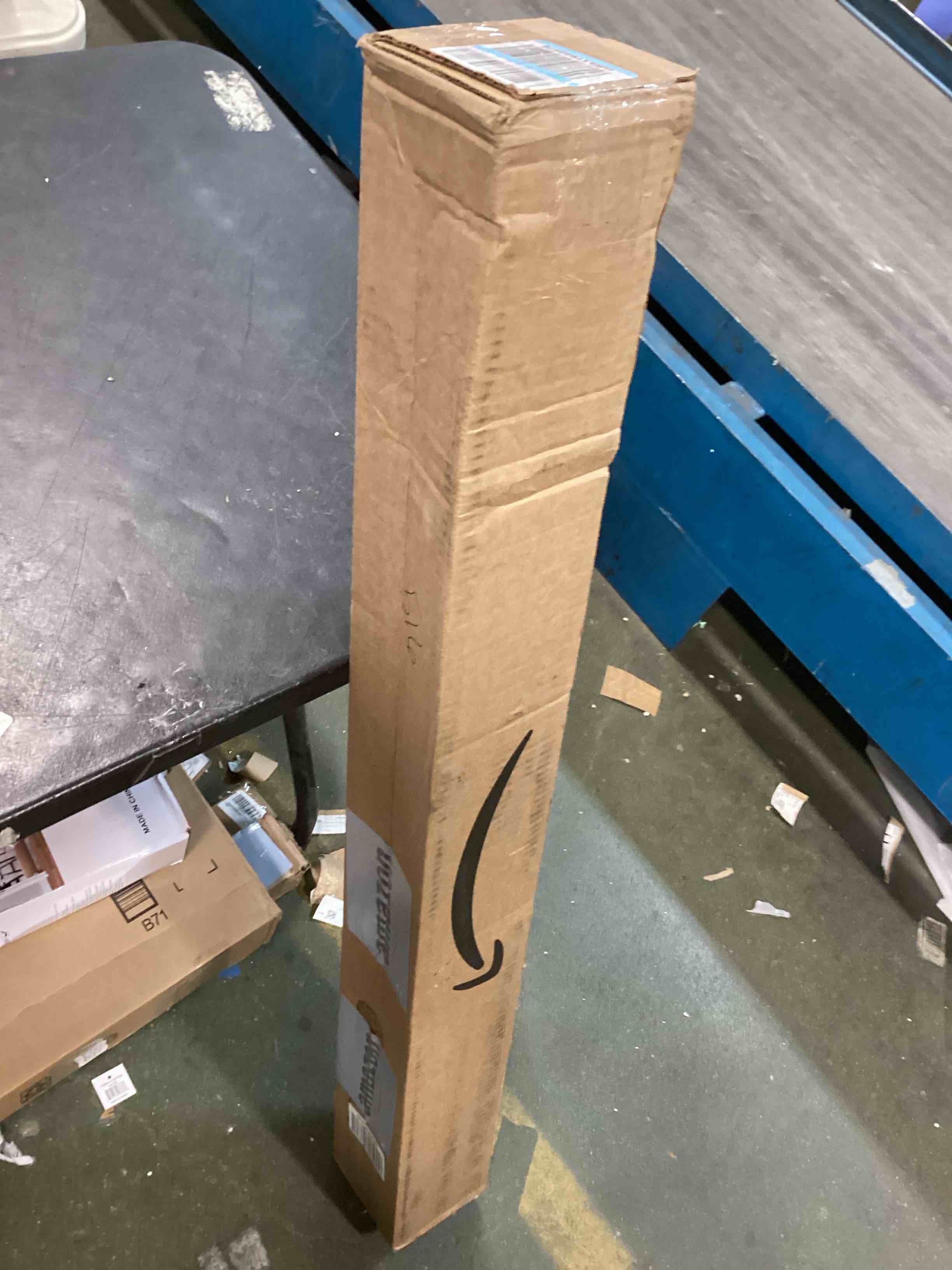 https://s3.amazonaws.com/lotting-images-prod/bidfta/BLU6359686_1711469966544.jpeg