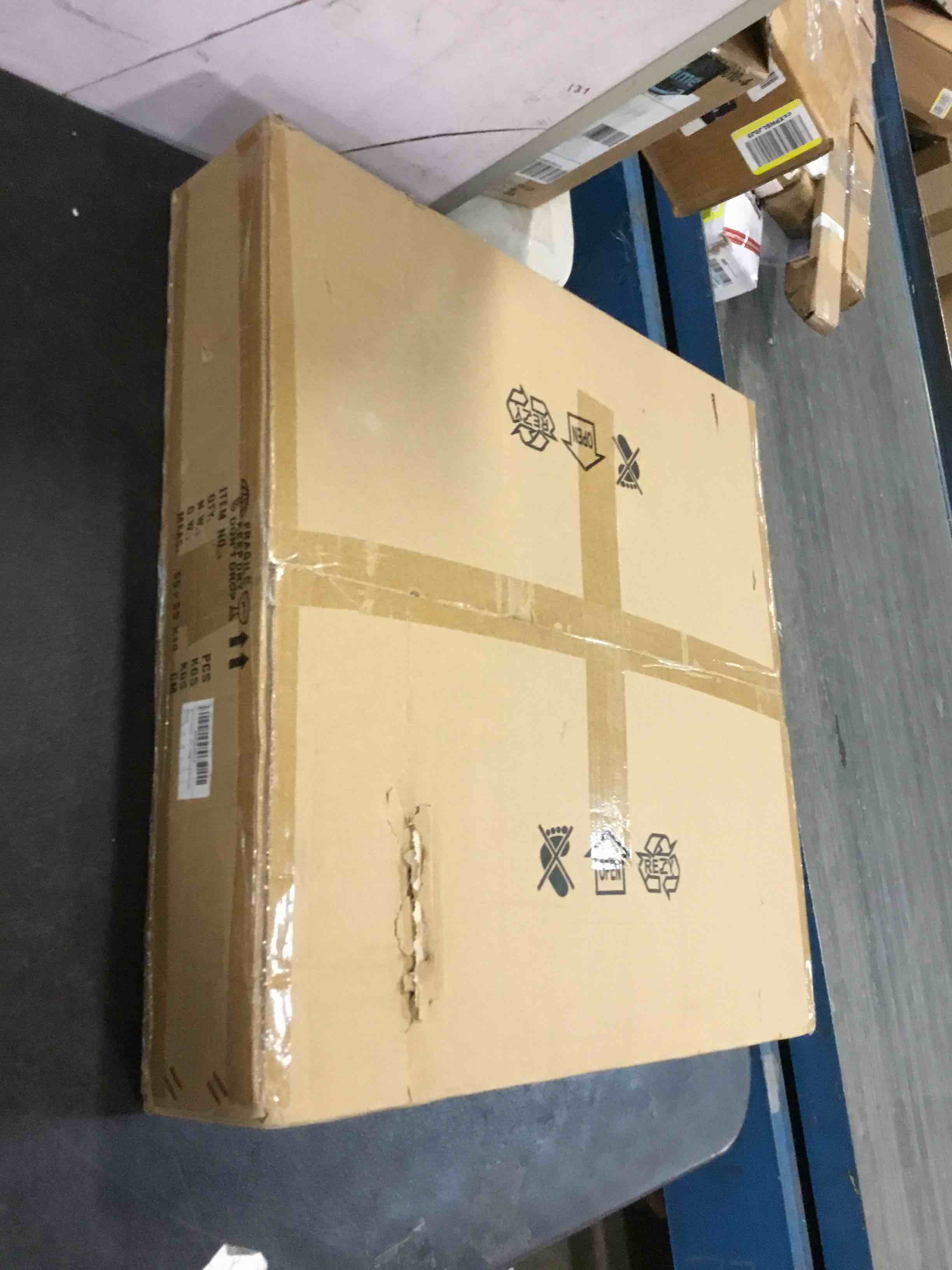 https://s3.amazonaws.com/lotting-images-prod/bidfta/BLU6359723_1711476842972.jpeg