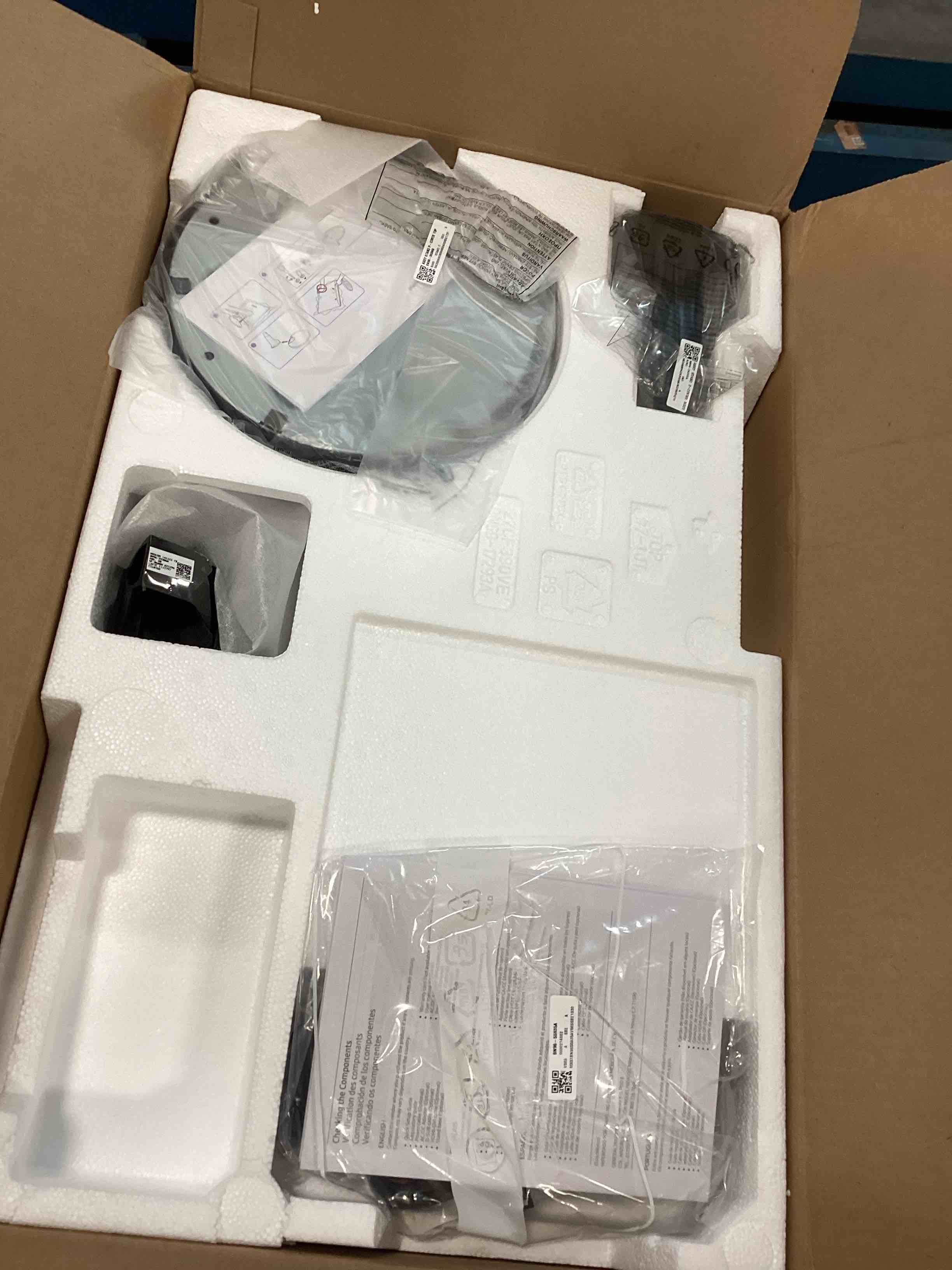 https://s3.amazonaws.com/lotting-images-prod/bidfta/BLU6359869_1711550263315.jpeg
