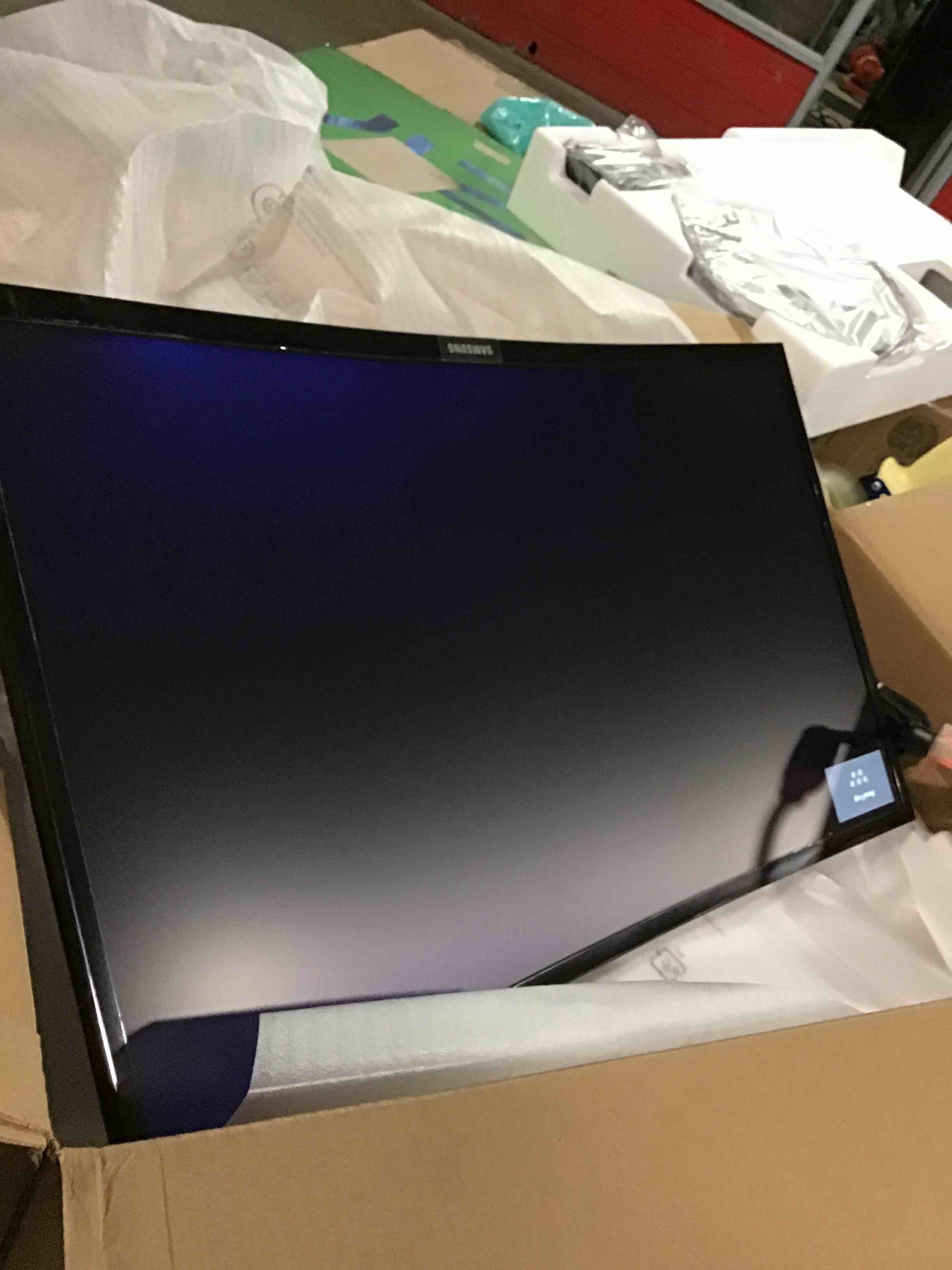 https://s3.amazonaws.com/lotting-images-prod/bidfta/BLU6359869_1711563506037.jpeg