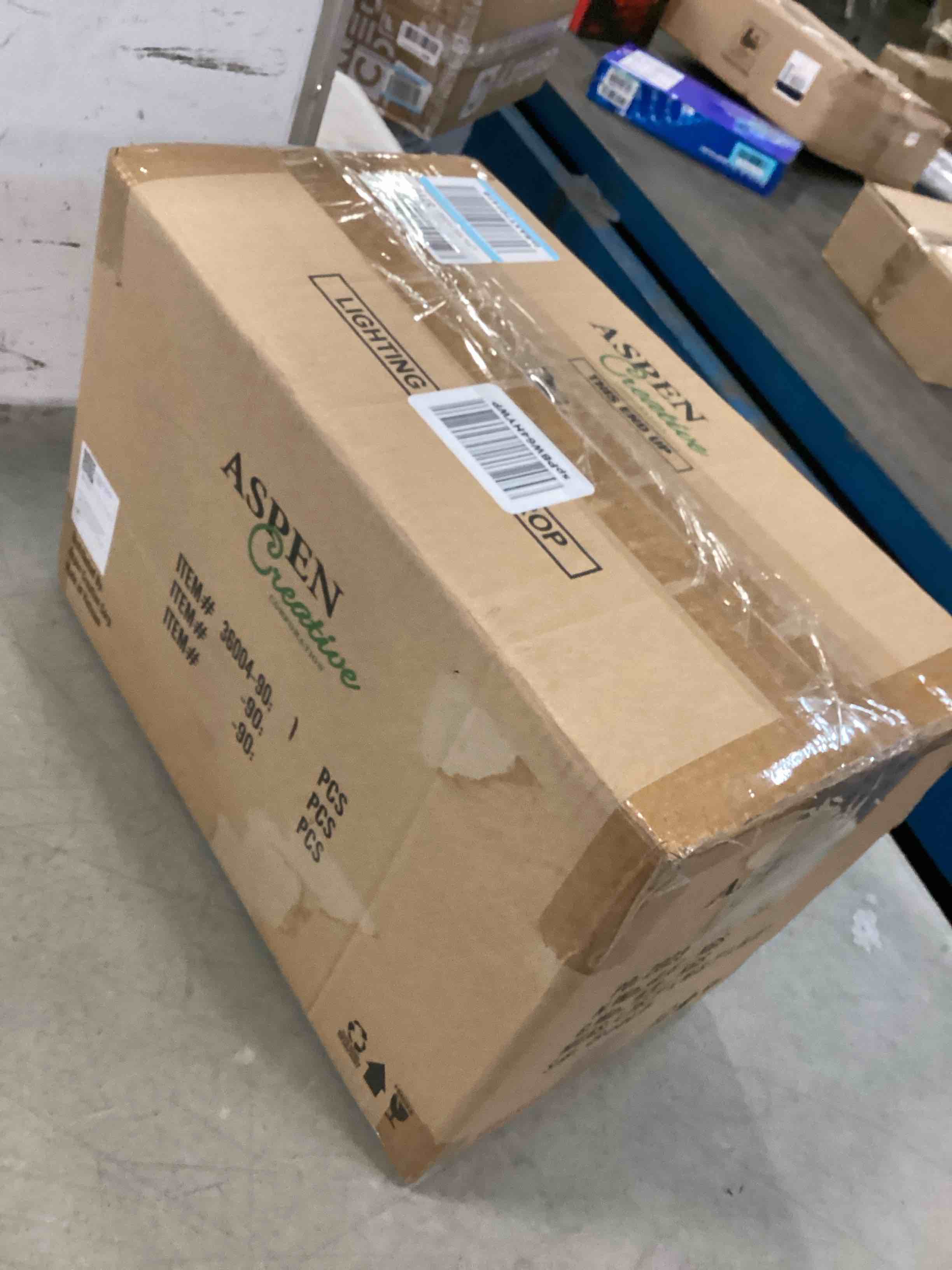 https://s3.amazonaws.com/lotting-images-prod/bidfta/BLU6360037_1711627268331.jpeg