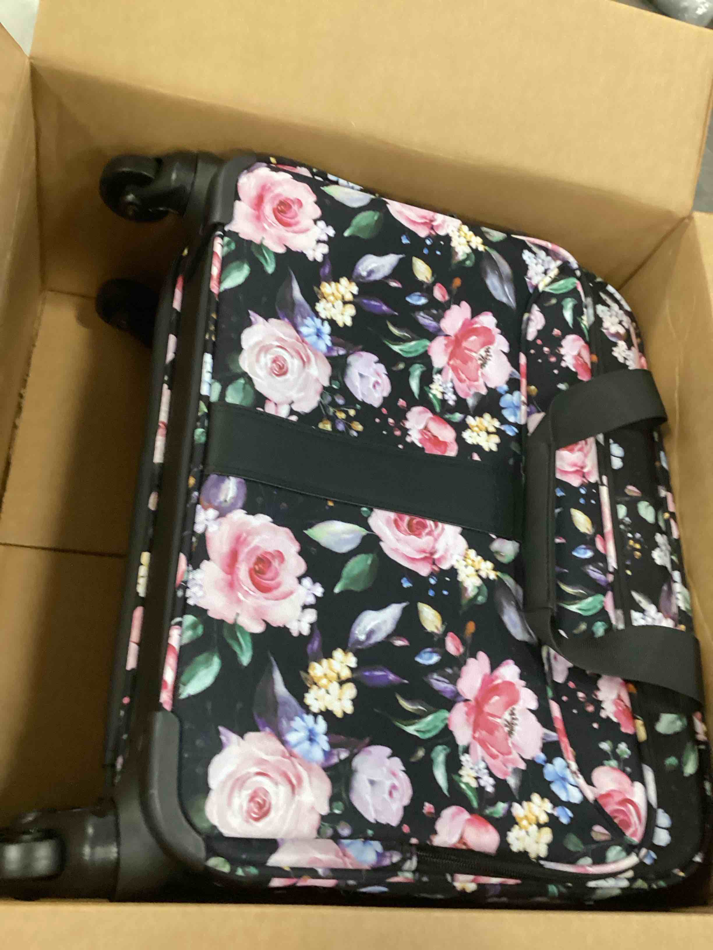 https://s3.amazonaws.com/lotting-images-prod/bidfta/BLU6360062_1711629972146.jpeg