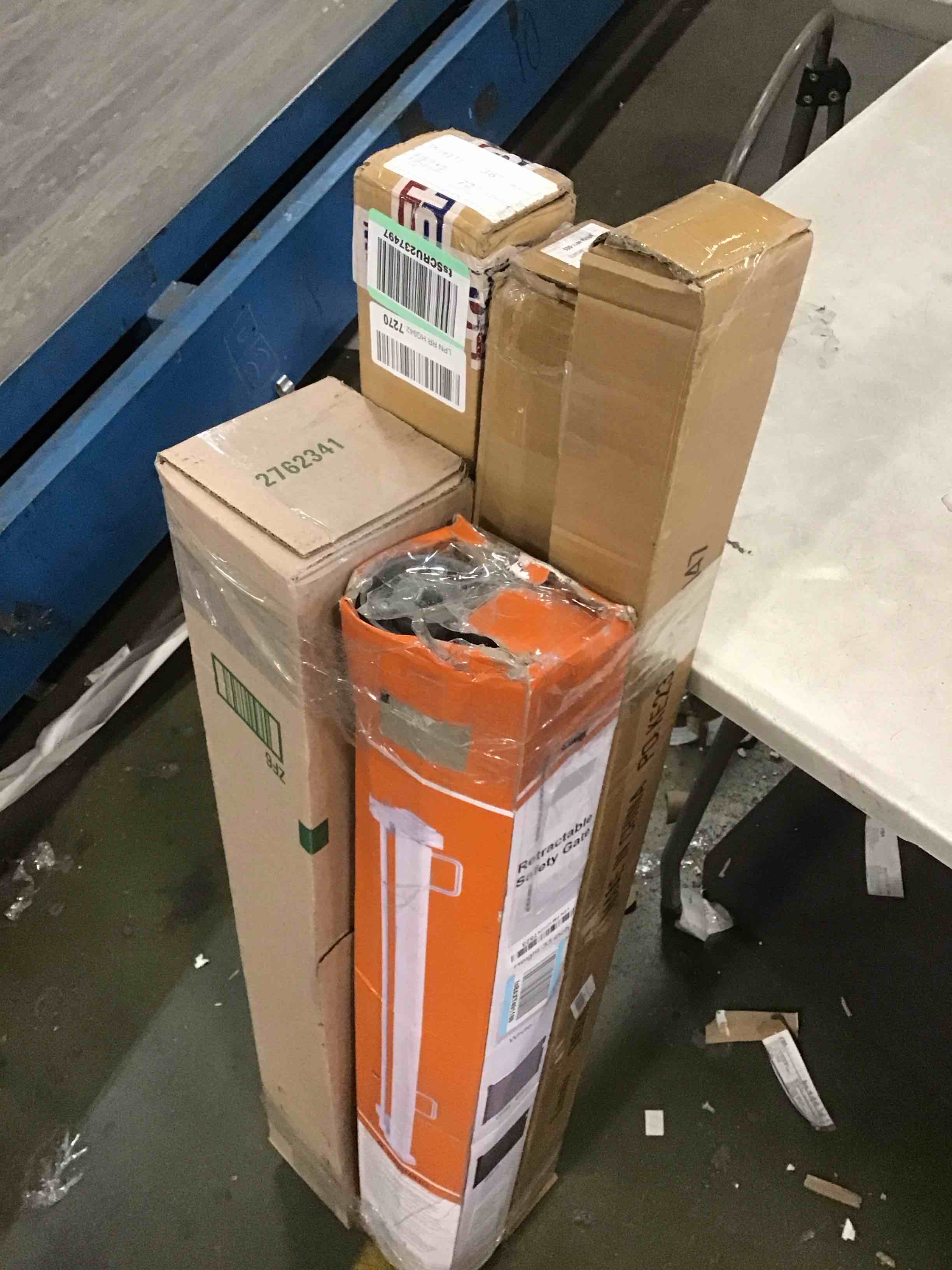 https://s3.amazonaws.com/lotting-images-prod/bidfta/BLU6360437_1711742861146.jpeg