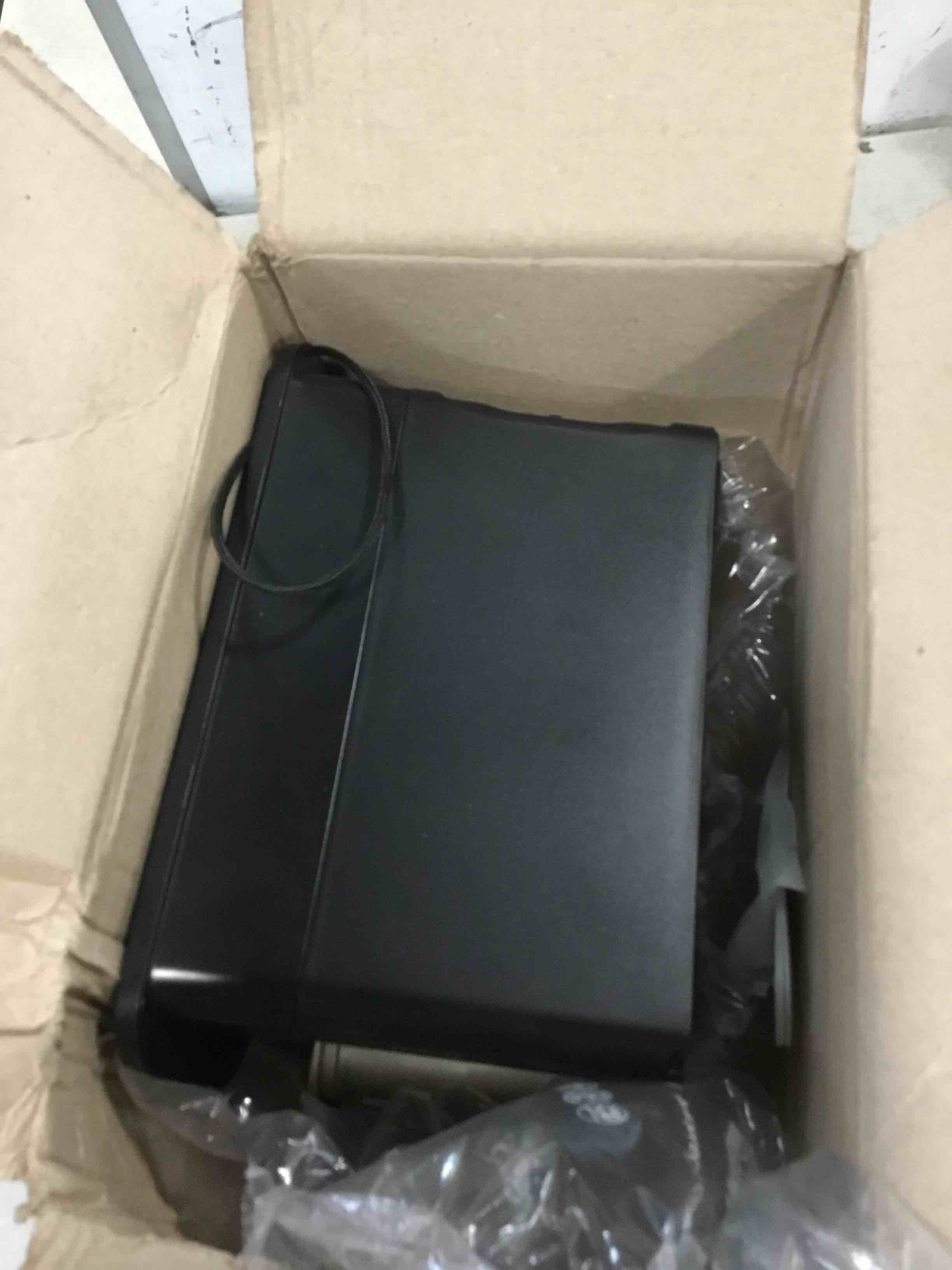 https://s3.amazonaws.com/lotting-images-prod/bidfta/BLU6360650_1711656768394.jpeg