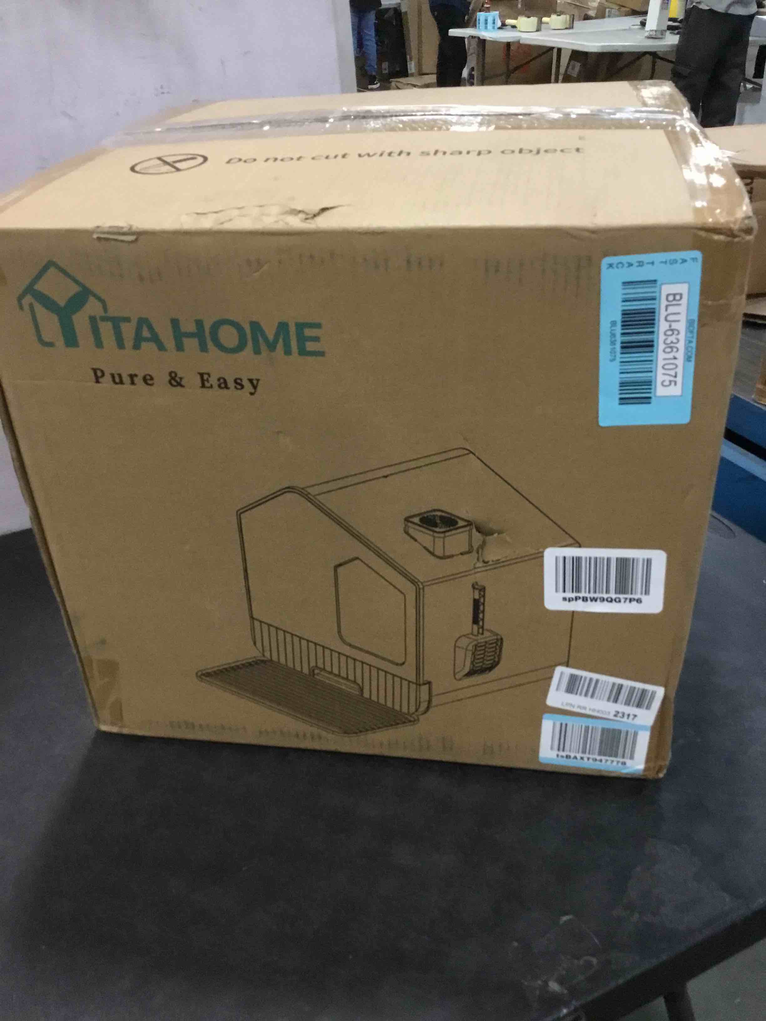 https://s3.amazonaws.com/lotting-images-prod/bidfta/BLU6361075_1712060700679.jpeg