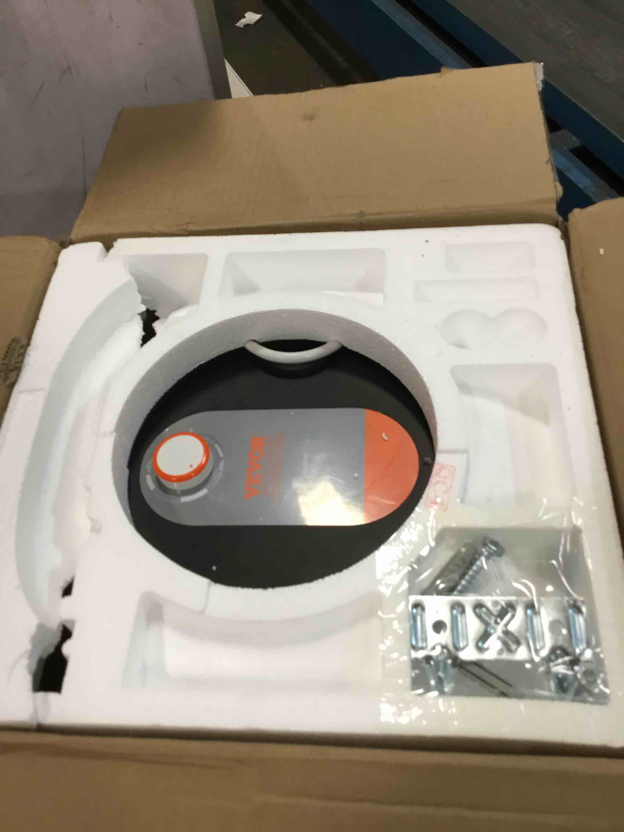 https://s3.amazonaws.com/lotting-images-prod/bidfta/BLU6361097_1712063082812.jpeg