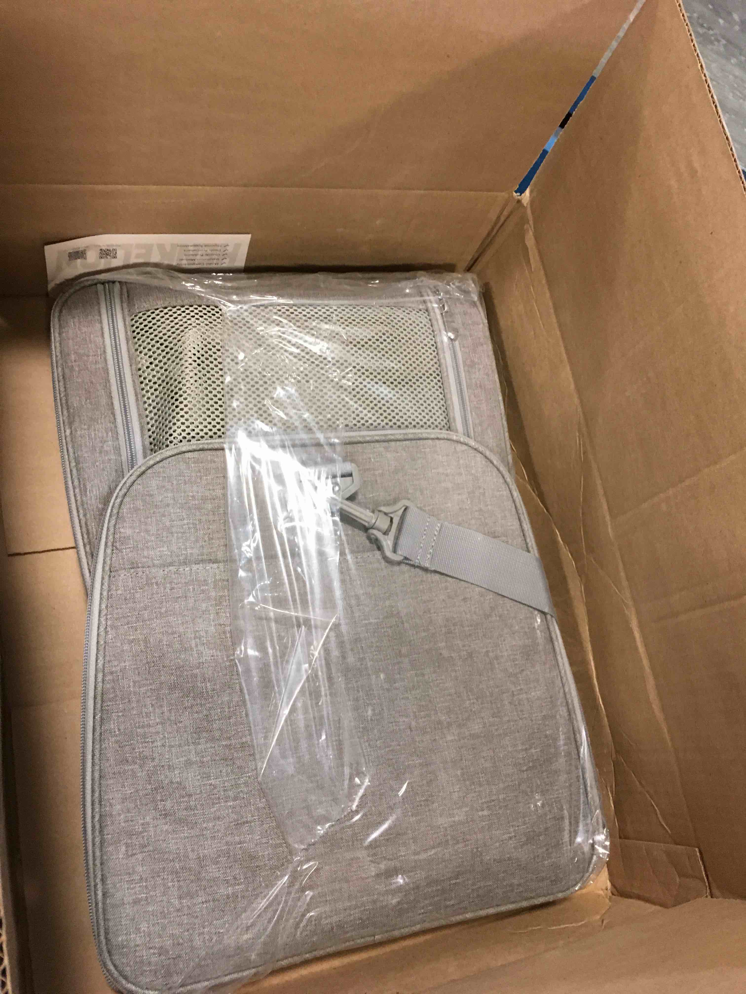 https://s3.amazonaws.com/lotting-images-prod/bidfta/BLU6361388_1712156497640.jpeg