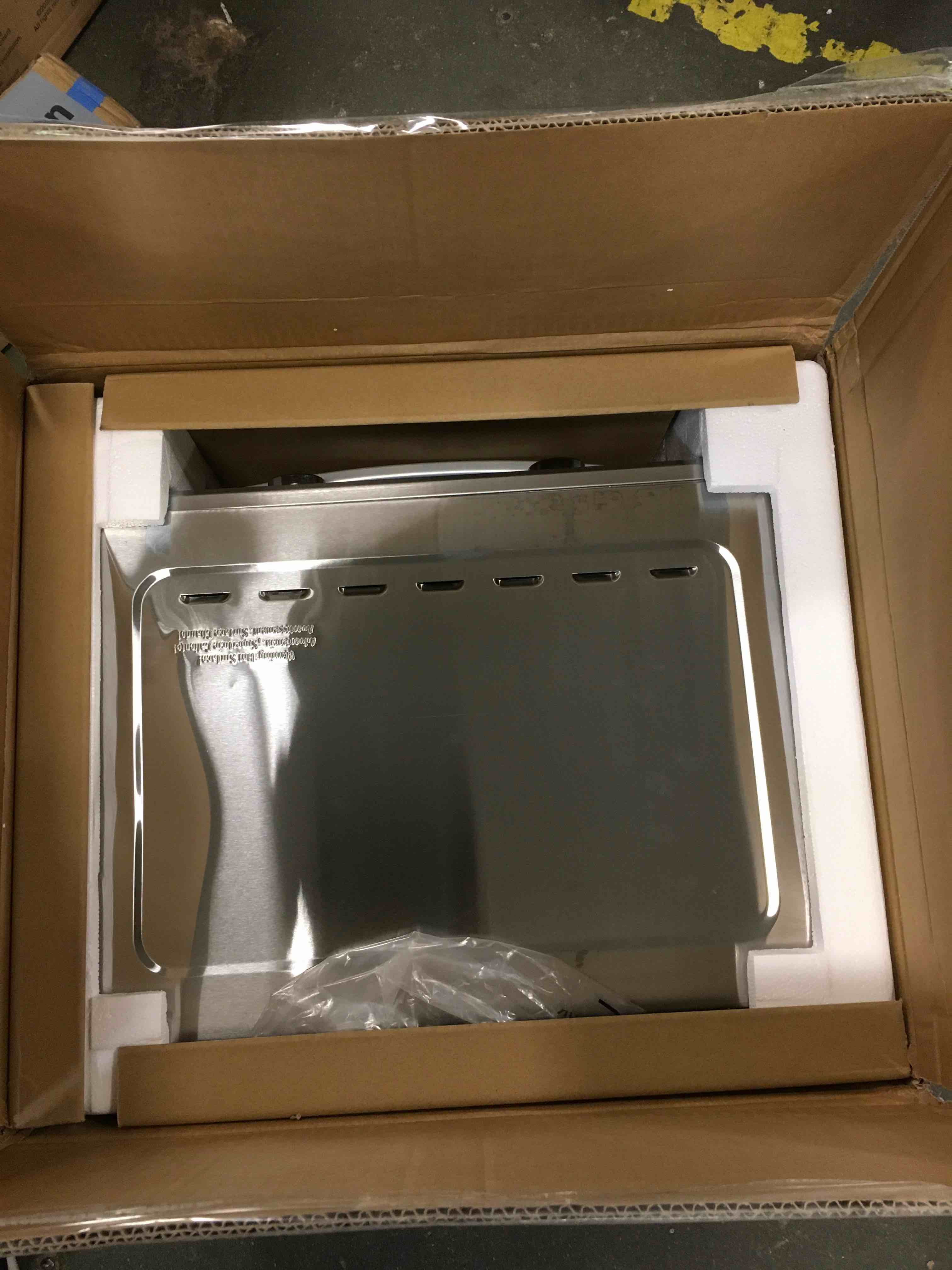 https://s3.amazonaws.com/lotting-images-prod/bidfta/BLU6361443_1712165492652.jpeg