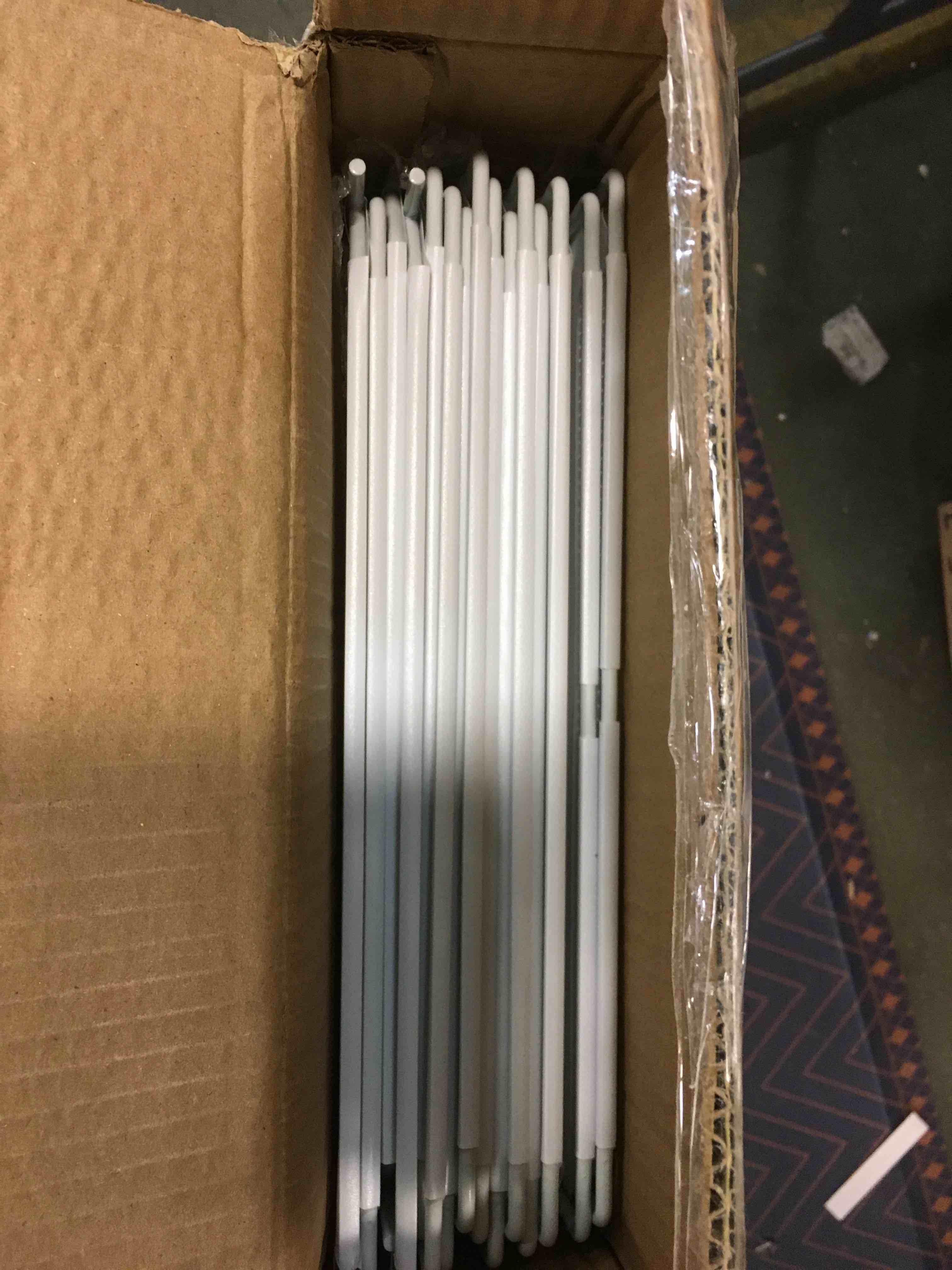 https://s3.amazonaws.com/lotting-images-prod/bidfta/BLU6361480_1712169064382.jpeg
