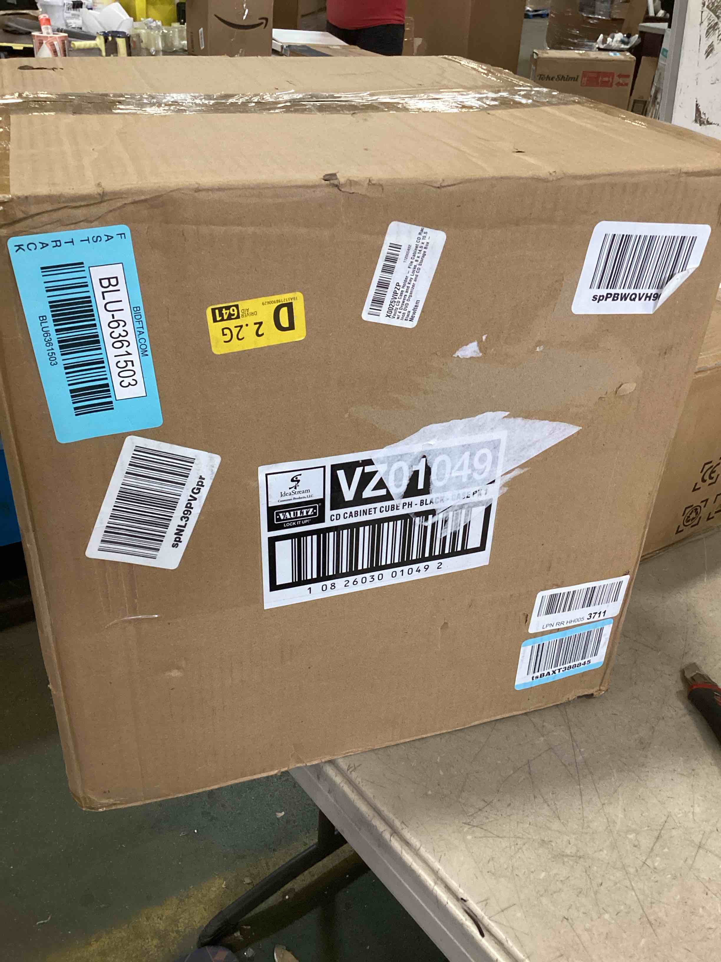 https://s3.amazonaws.com/lotting-images-prod/bidfta/BLU6361503_1712172870199.jpeg