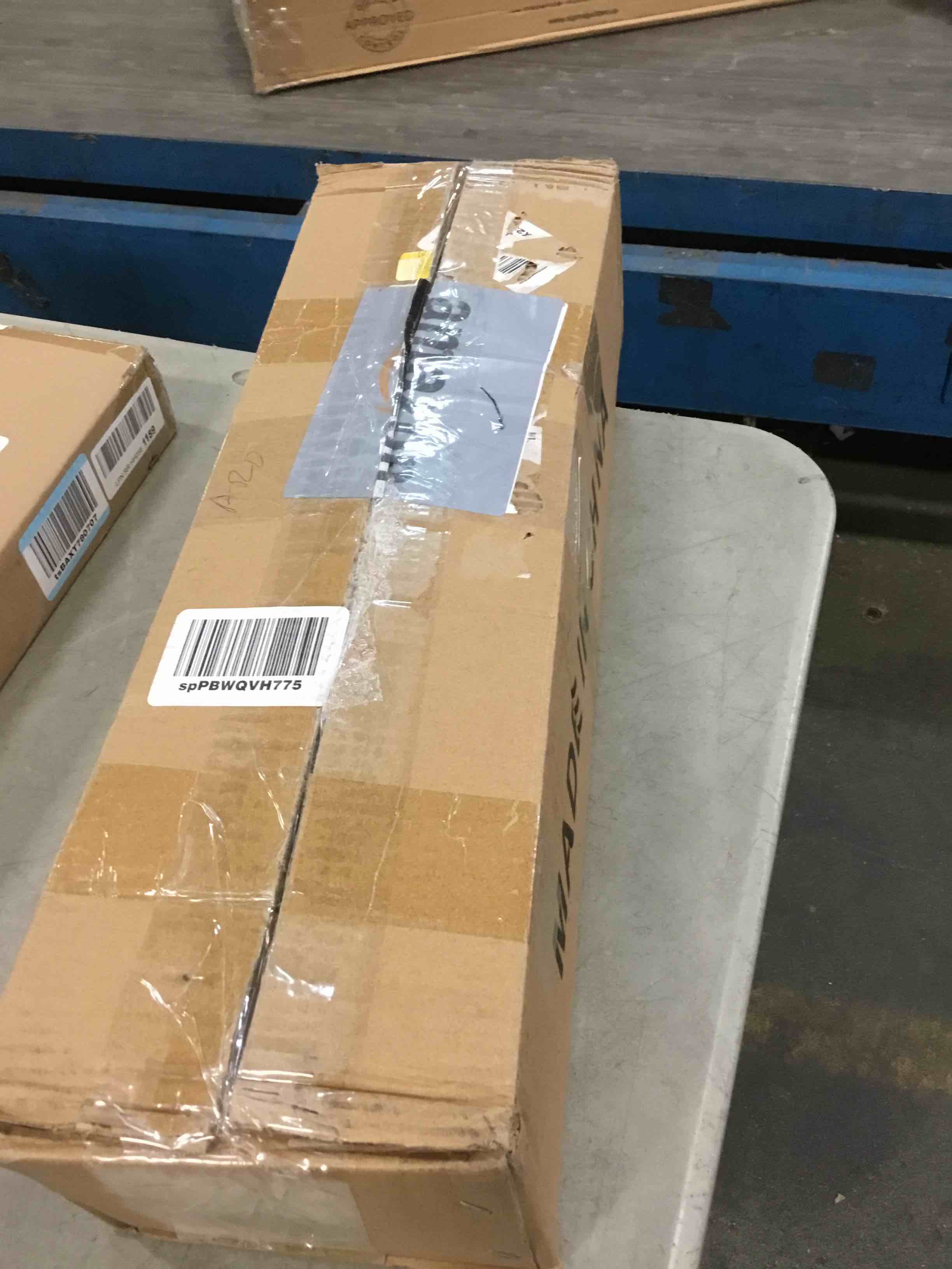 https://s3.amazonaws.com/lotting-images-prod/bidfta/BLU6361549_1712230150610.jpeg