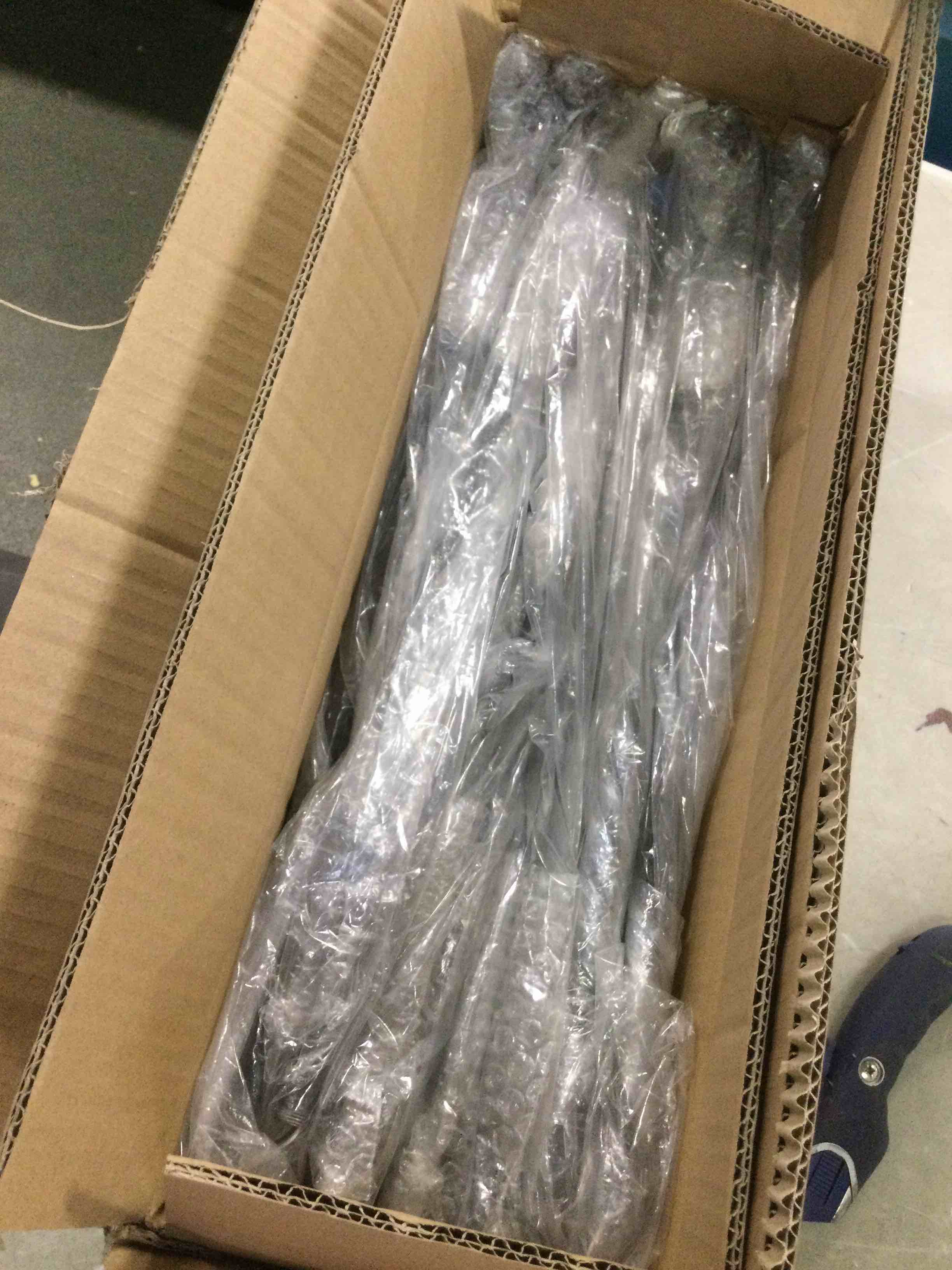 https://s3.amazonaws.com/lotting-images-prod/bidfta/BLU6365470_1711656172487.jpeg