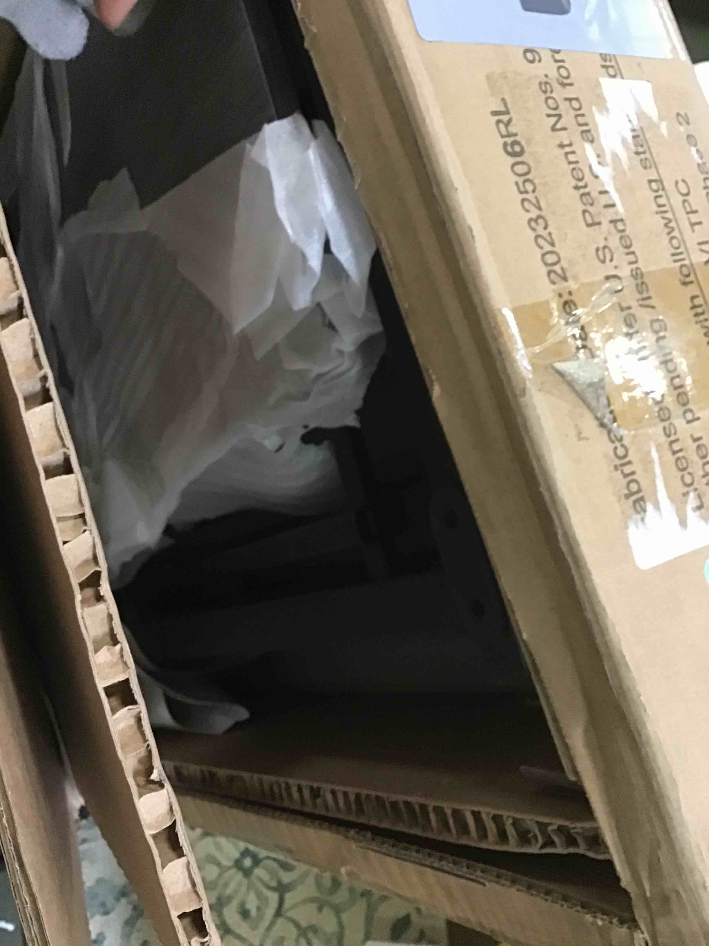 https://s3.amazonaws.com/lotting-images-prod/bidfta/BLU6366399_1712072105202.jpeg