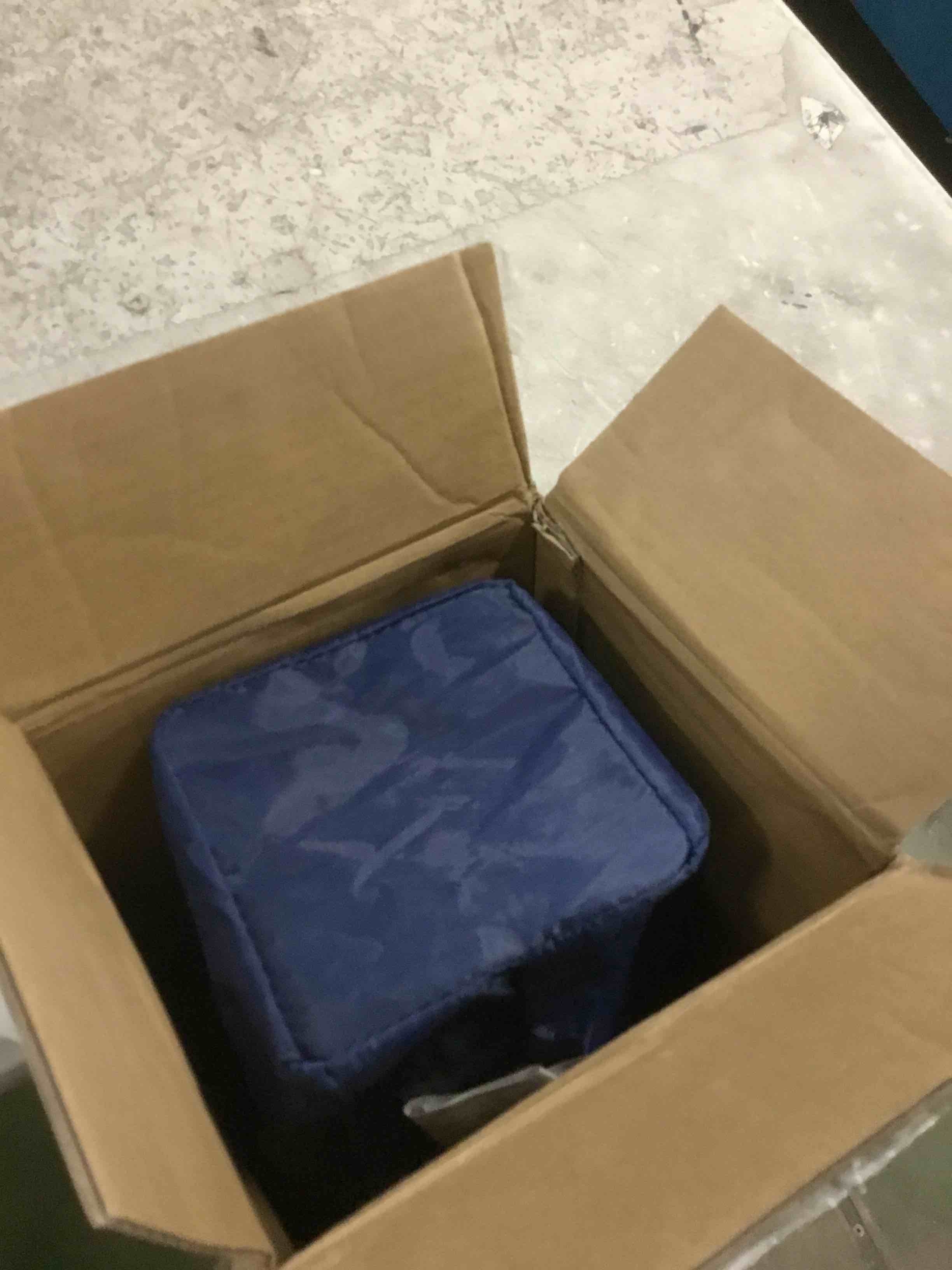 https://s3.amazonaws.com/lotting-images-prod/bidfta/BLU6366456_1711128825117.jpeg