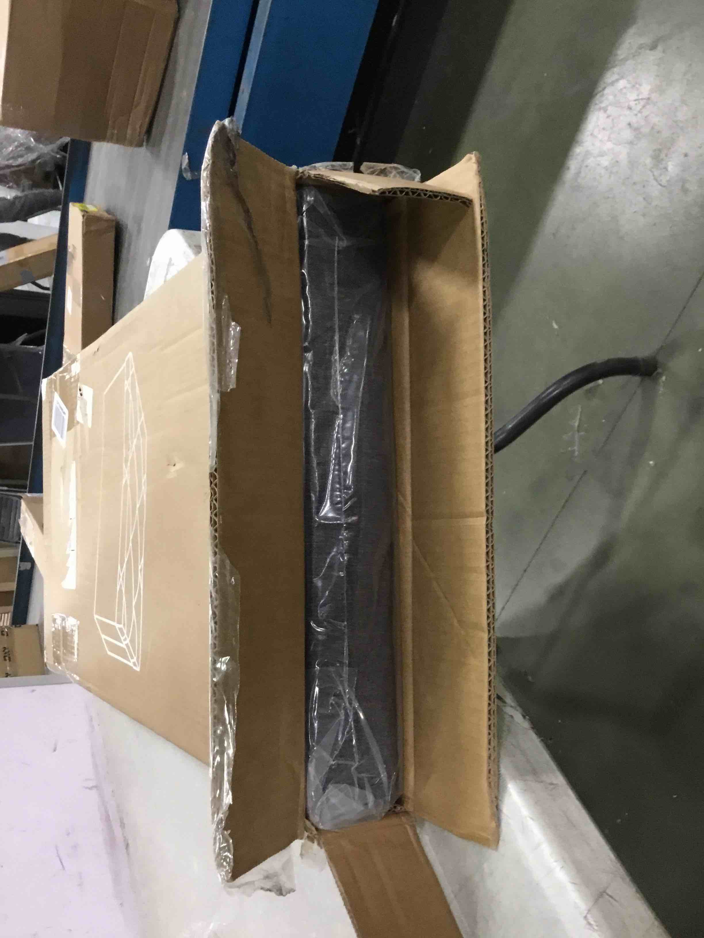 https://s3.amazonaws.com/lotting-images-prod/bidfta/BLU6366554_1711367105073.jpeg