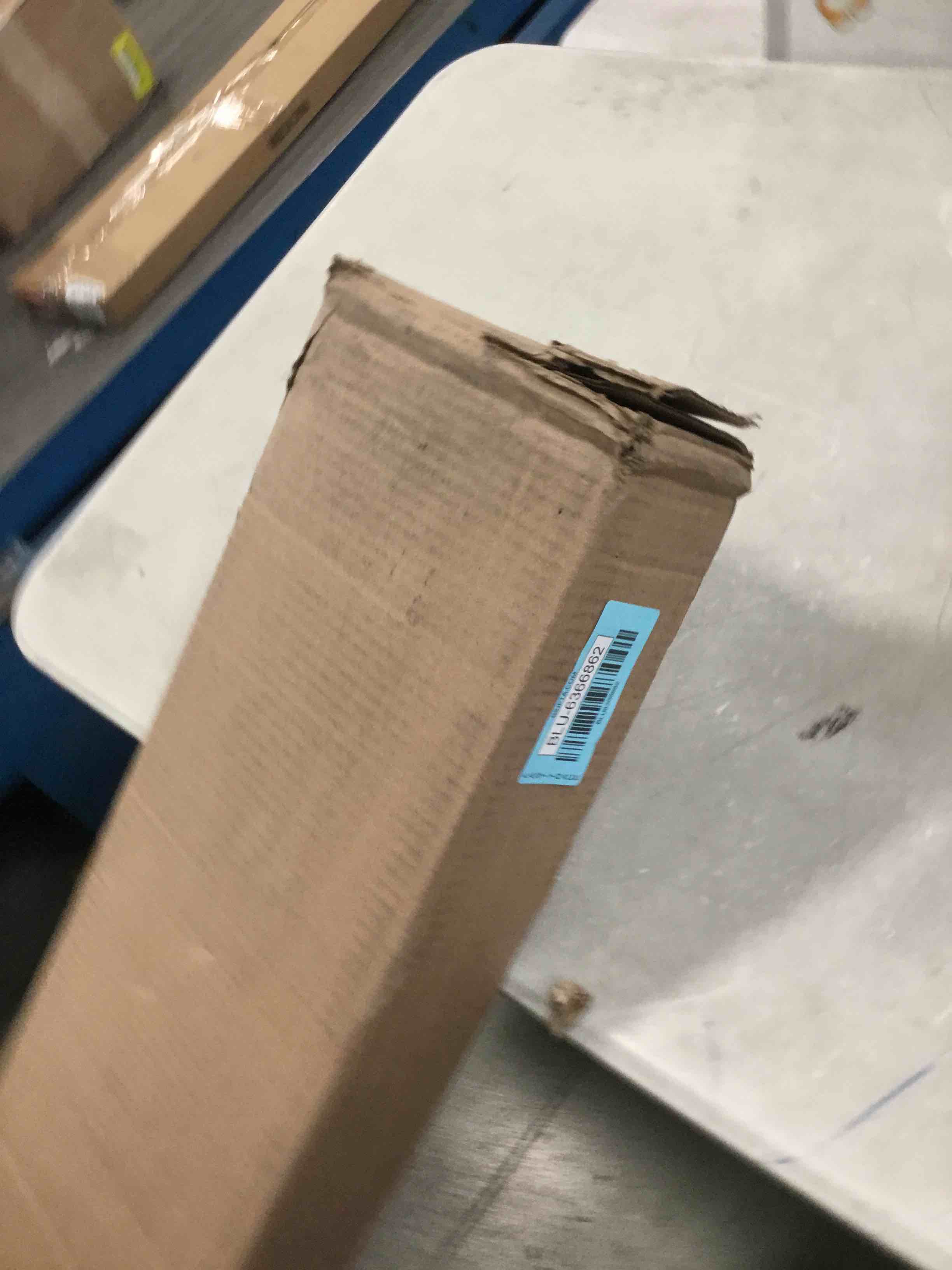 https://s3.amazonaws.com/lotting-images-prod/bidfta/BLU6366862_1711466231158.jpeg