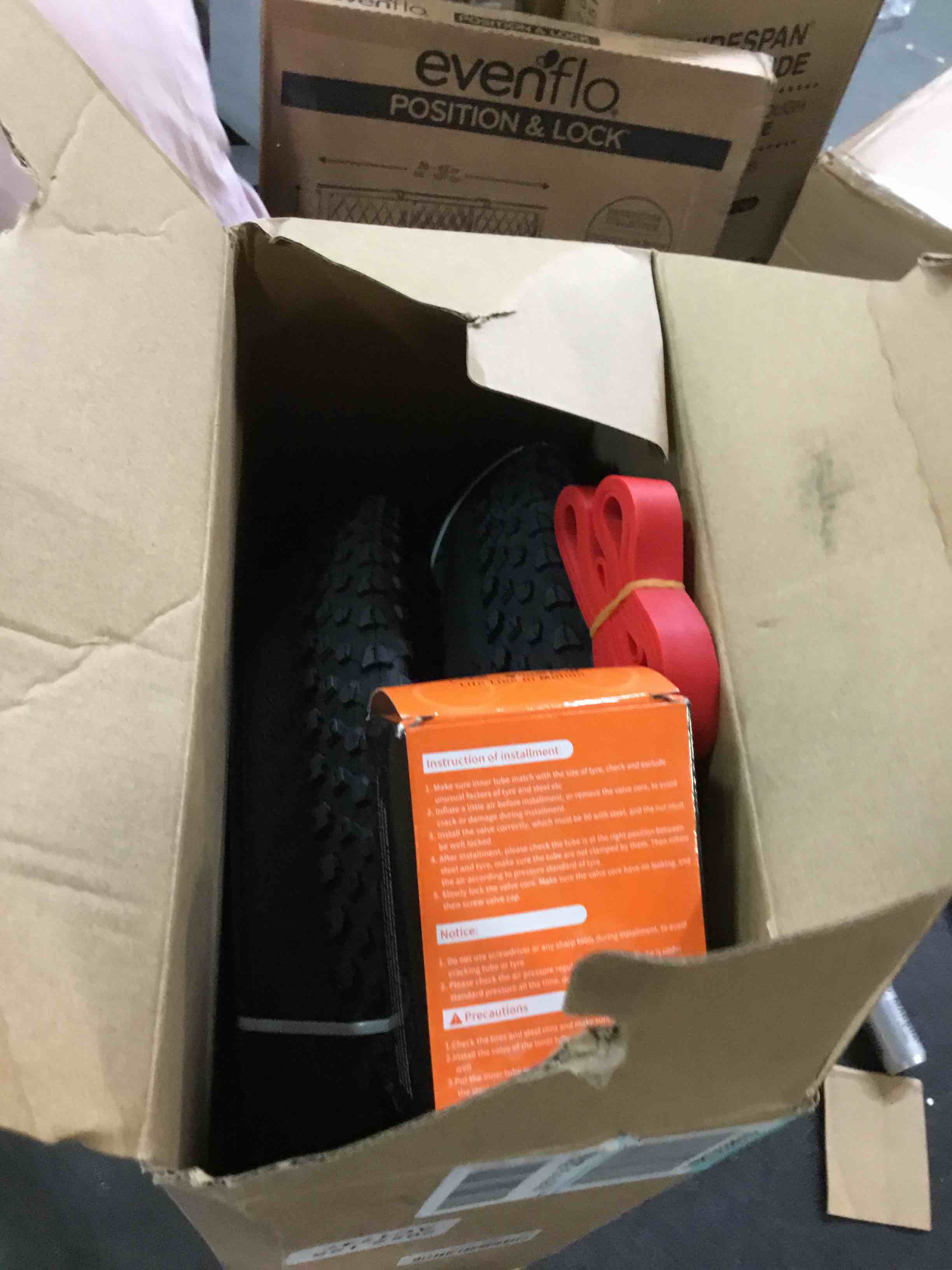 https://s3.amazonaws.com/lotting-images-prod/bidfta/BLU6367605_1711736160594.jpeg