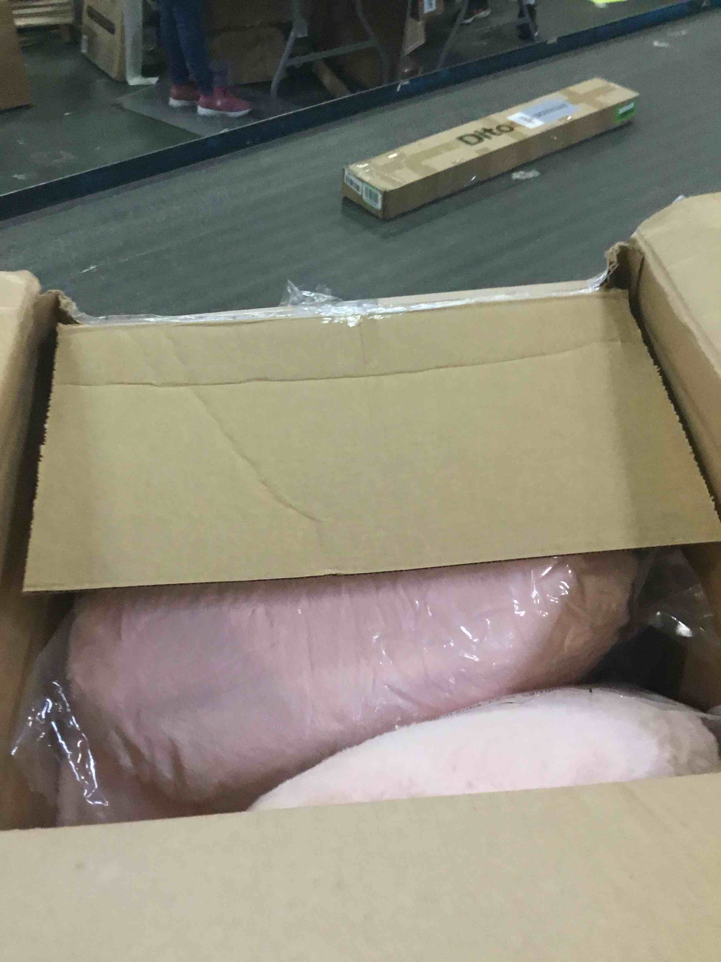 https://s3.amazonaws.com/lotting-images-prod/bidfta/BLU6367835_1711992121258.jpeg