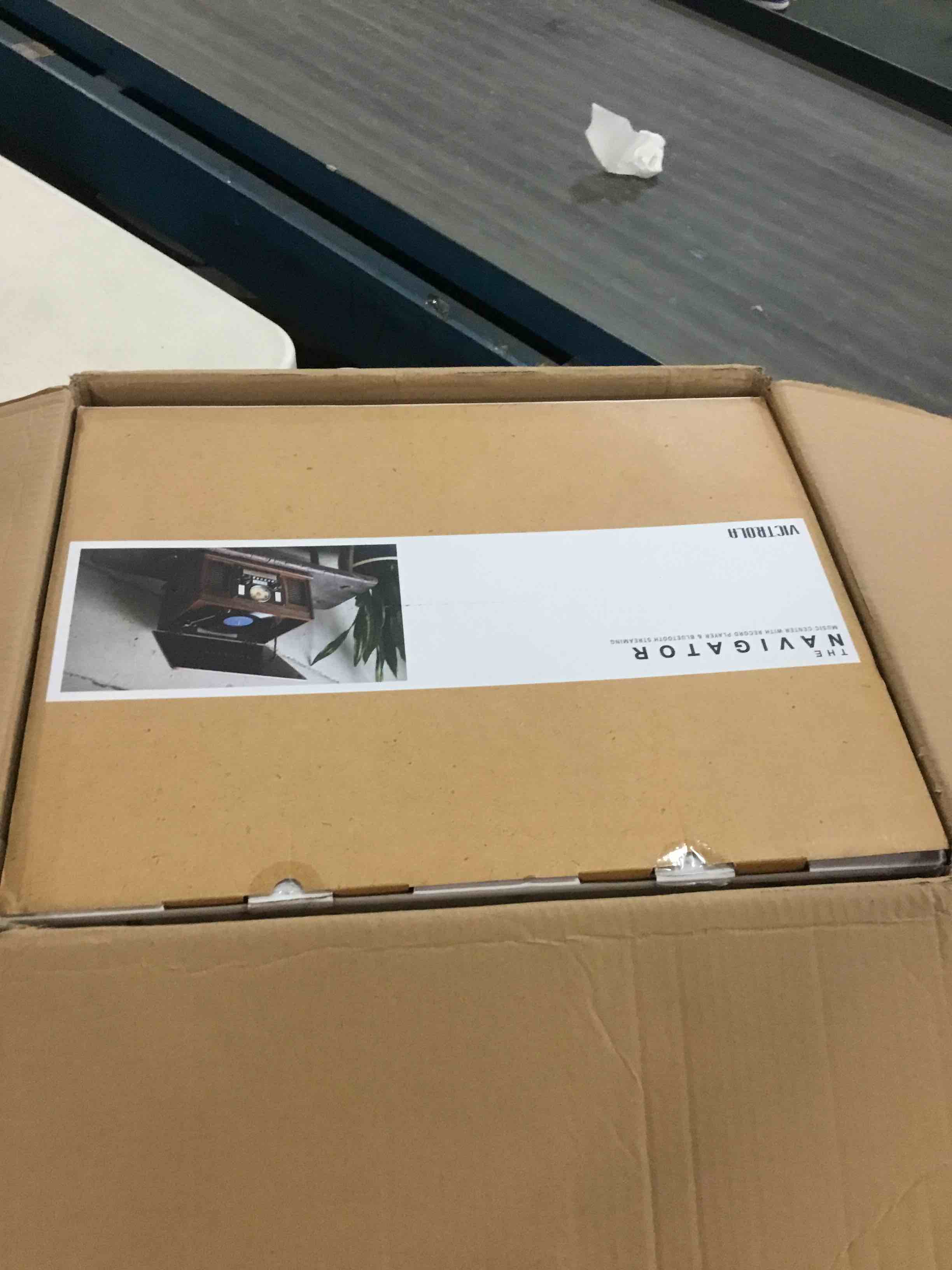 https://s3.amazonaws.com/lotting-images-prod/bidfta/BLU6367940_1712059706869.jpeg