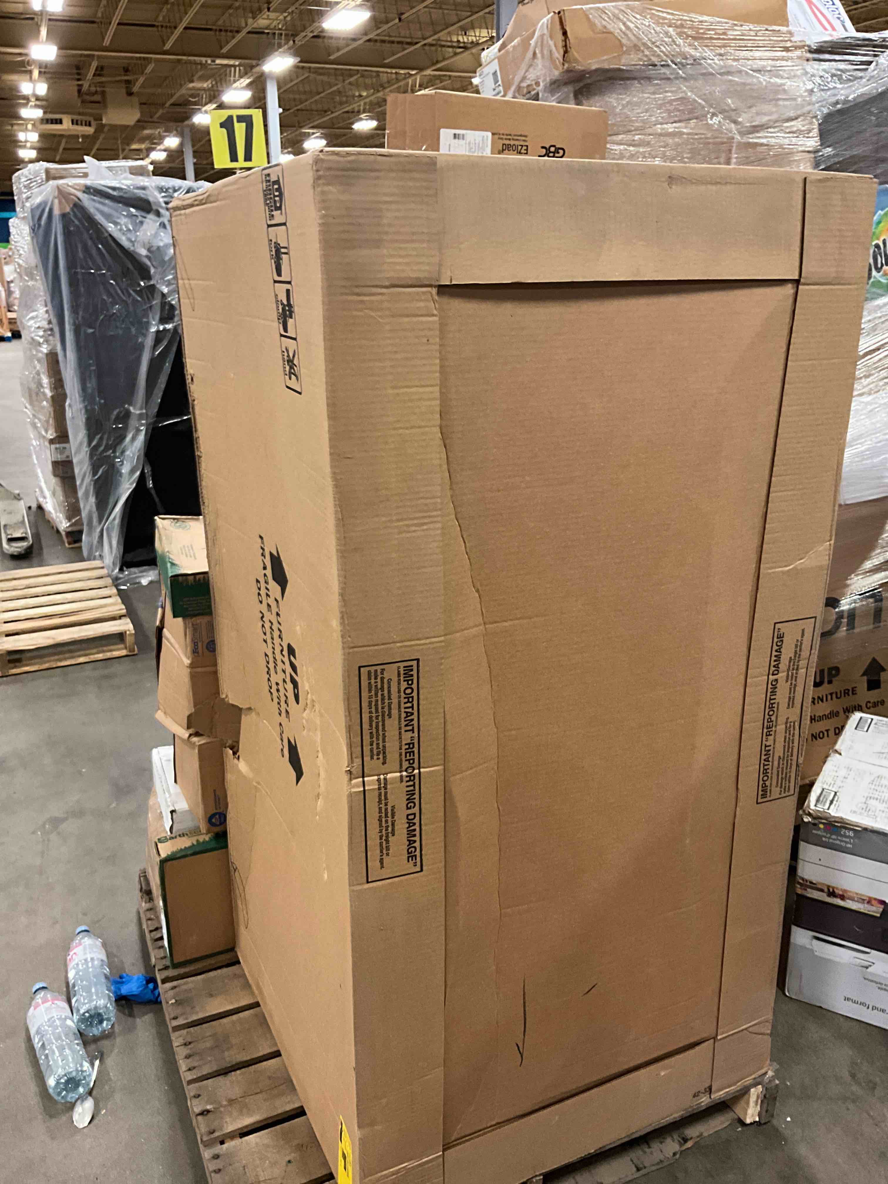 https://s3.amazonaws.com/lotting-images-prod/bidfta/BLU6368699_1714134774835.jpeg