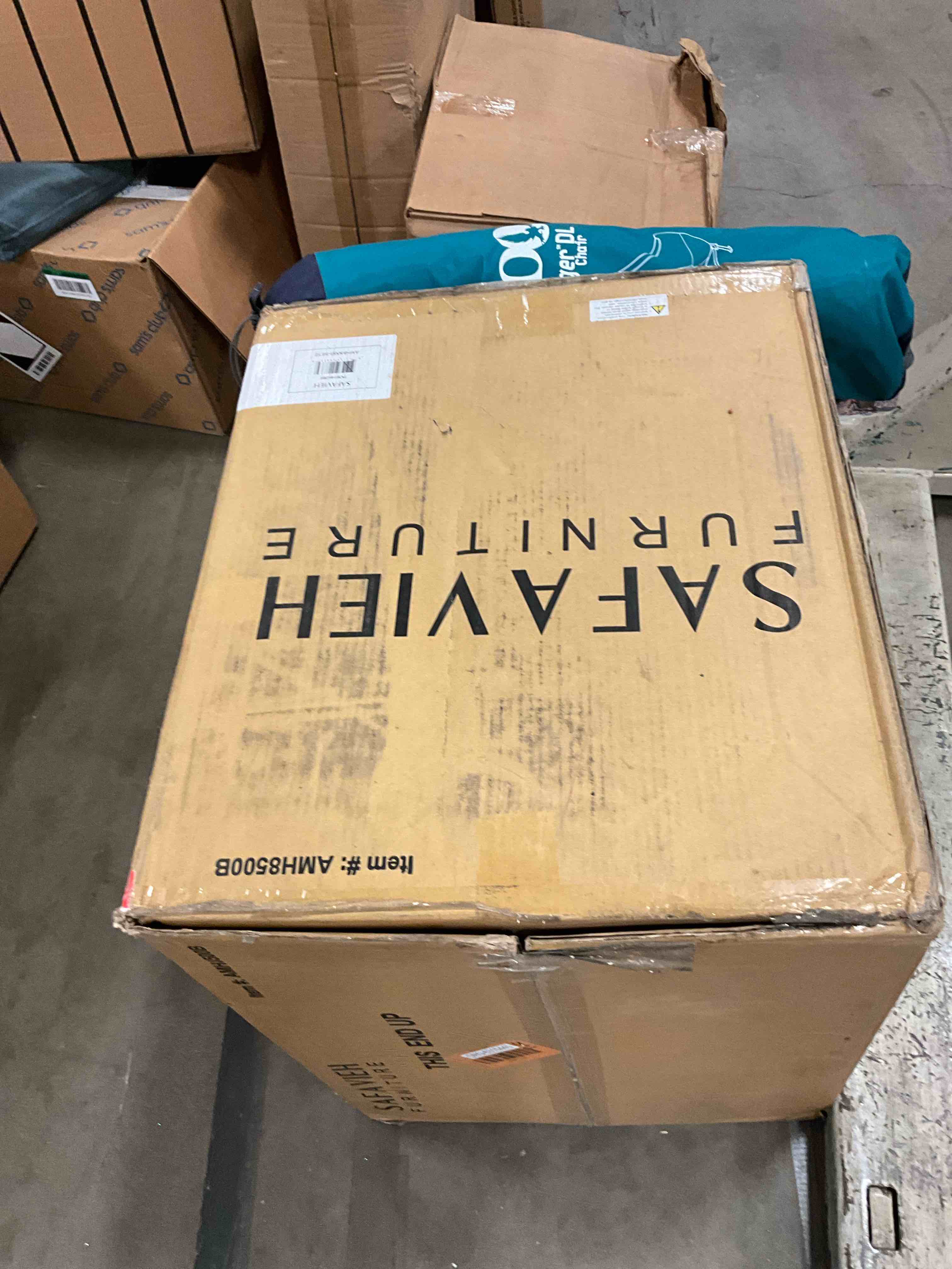 https://s3.amazonaws.com/lotting-images-prod/bidfta/BLU6369227_1714678181658.jpeg