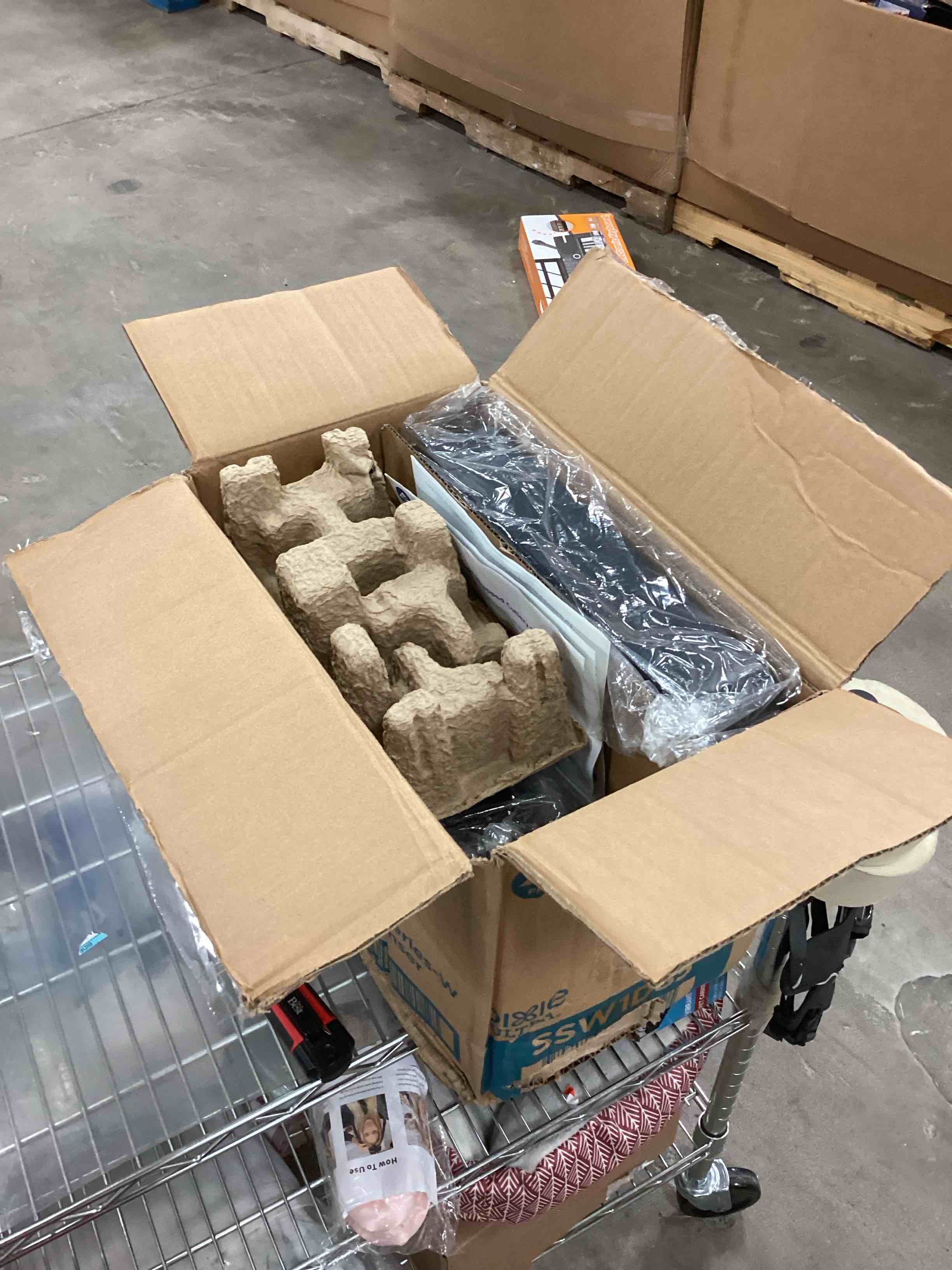 https://s3.amazonaws.com/lotting-images-prod/bidfta/BLU6376210_1715621448413.jpeg