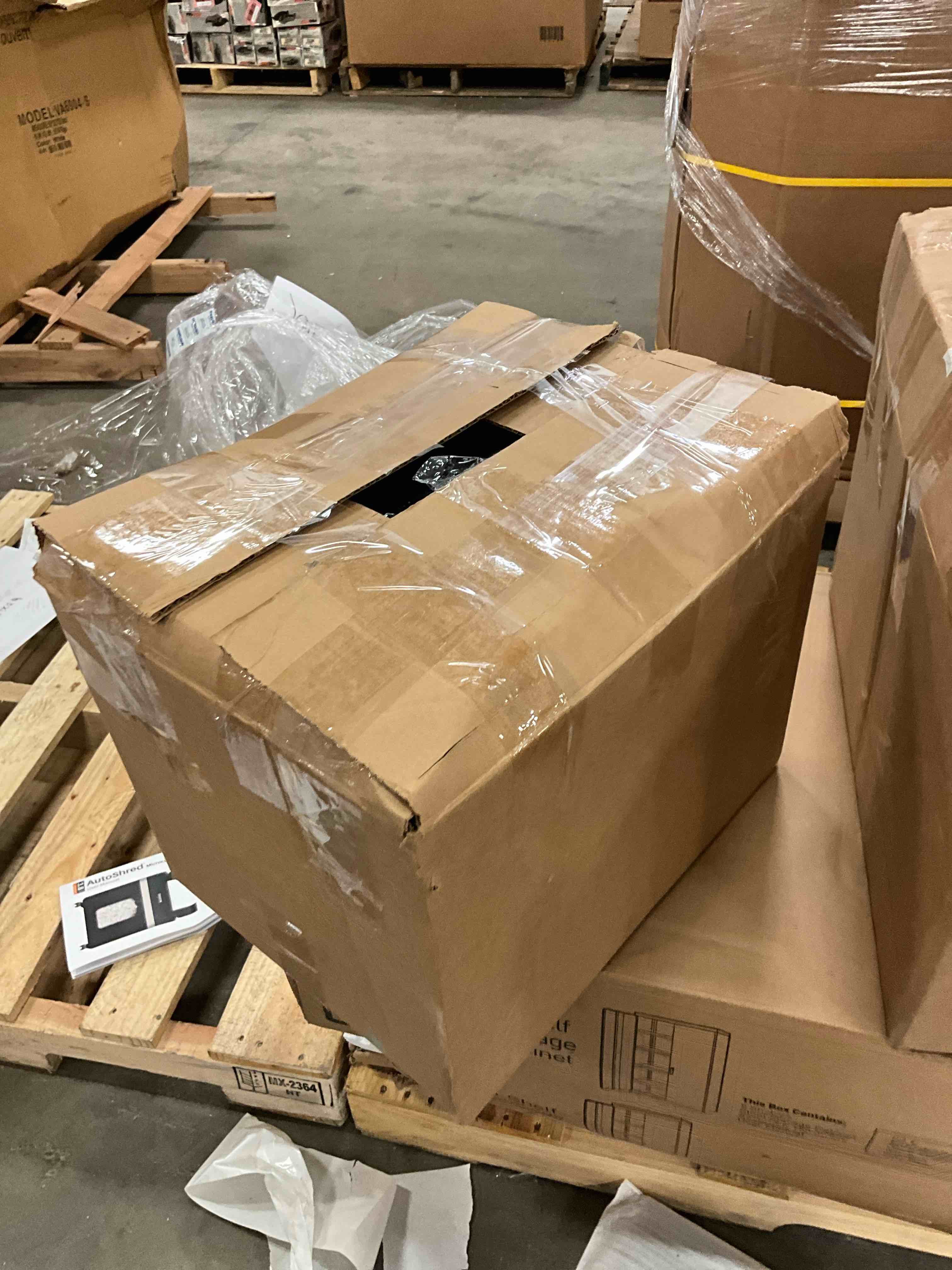 https://s3.amazonaws.com/lotting-images-prod/bidfta/BLU6376252_1715626995172.jpeg