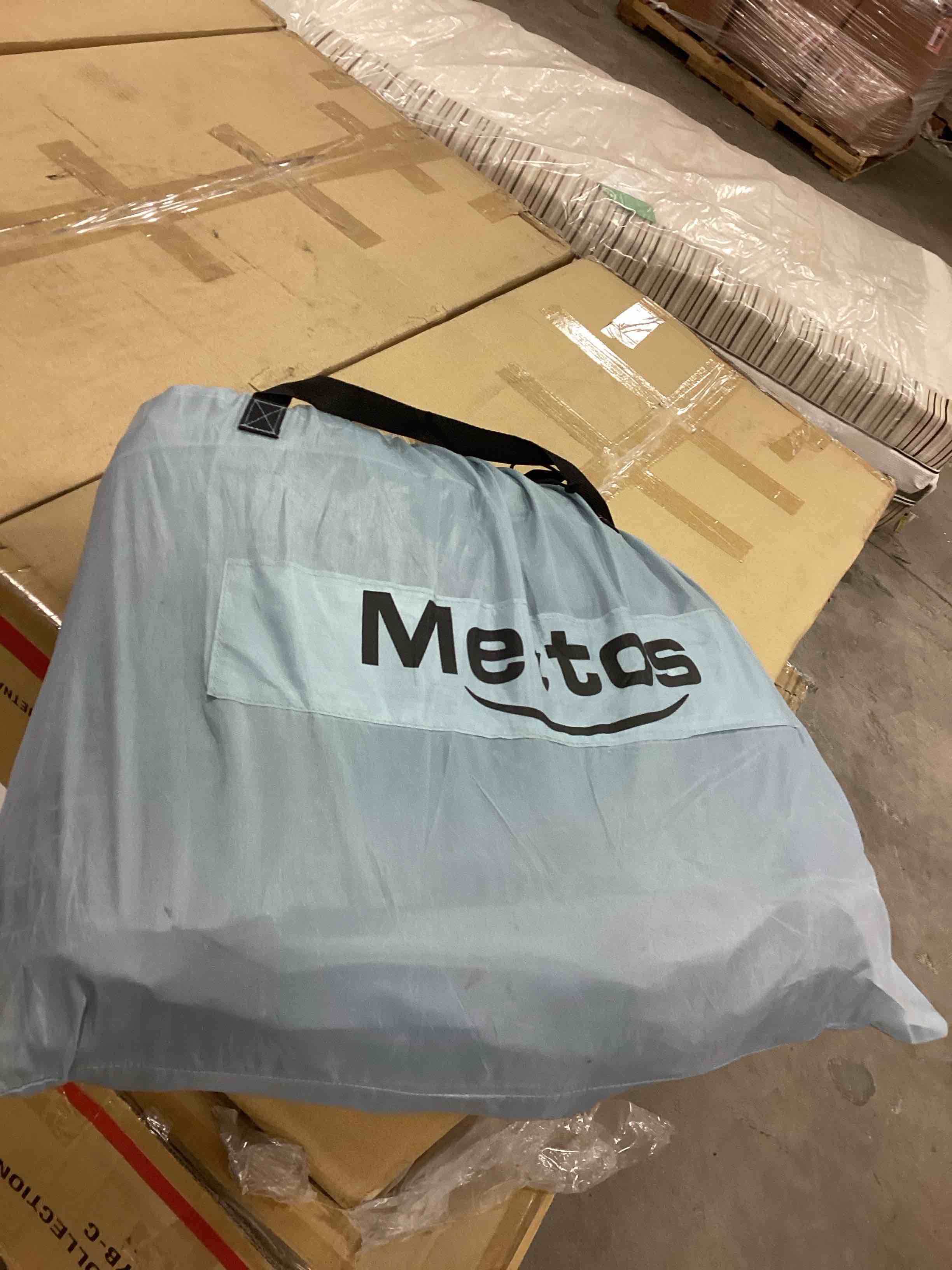 https://s3.amazonaws.com/lotting-images-prod/bidfta/BLU6377316_1715083777599.jpeg