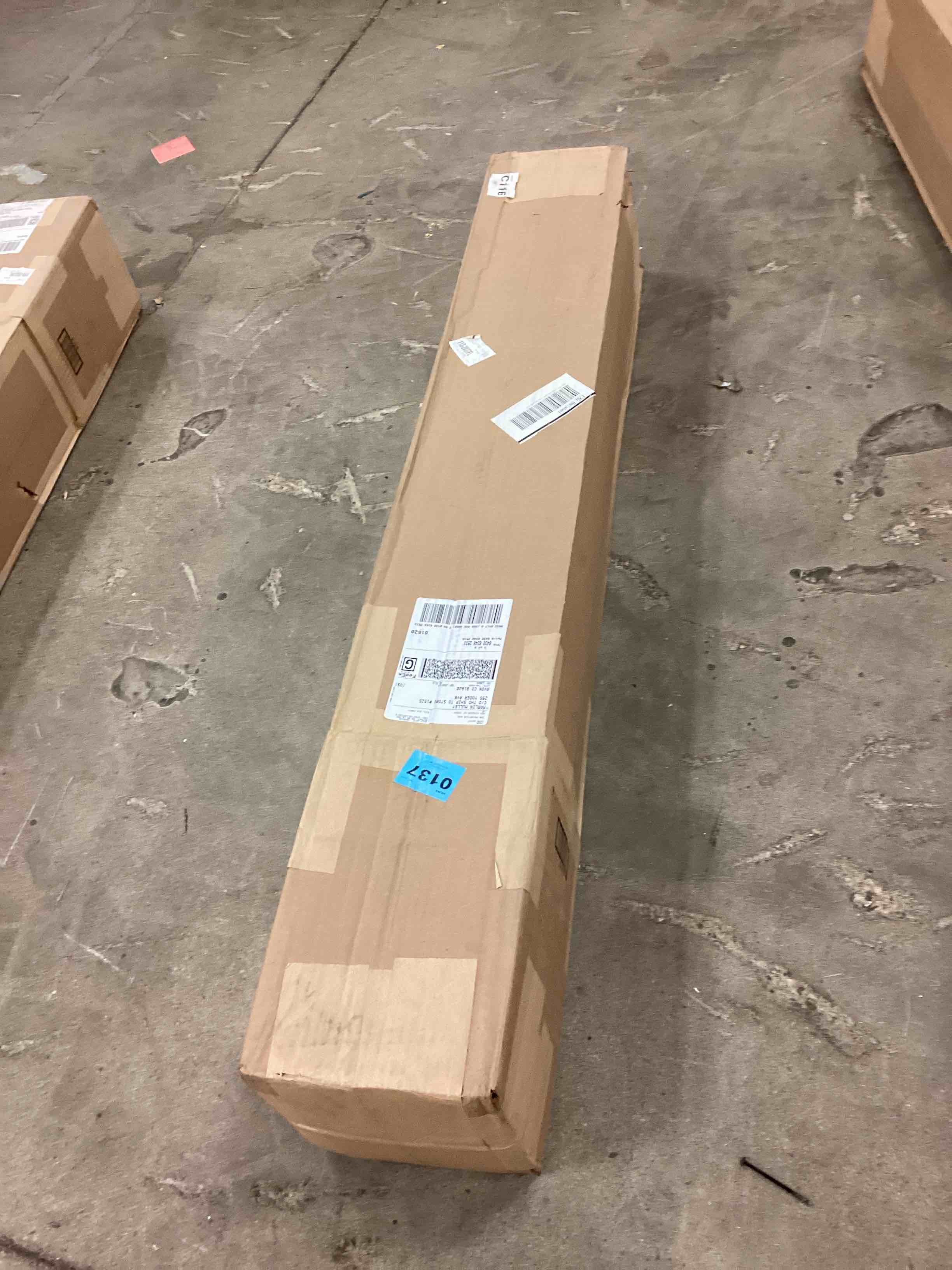 https://s3.amazonaws.com/lotting-images-prod/bidfta/BLU6377348_1715096314154.jpeg