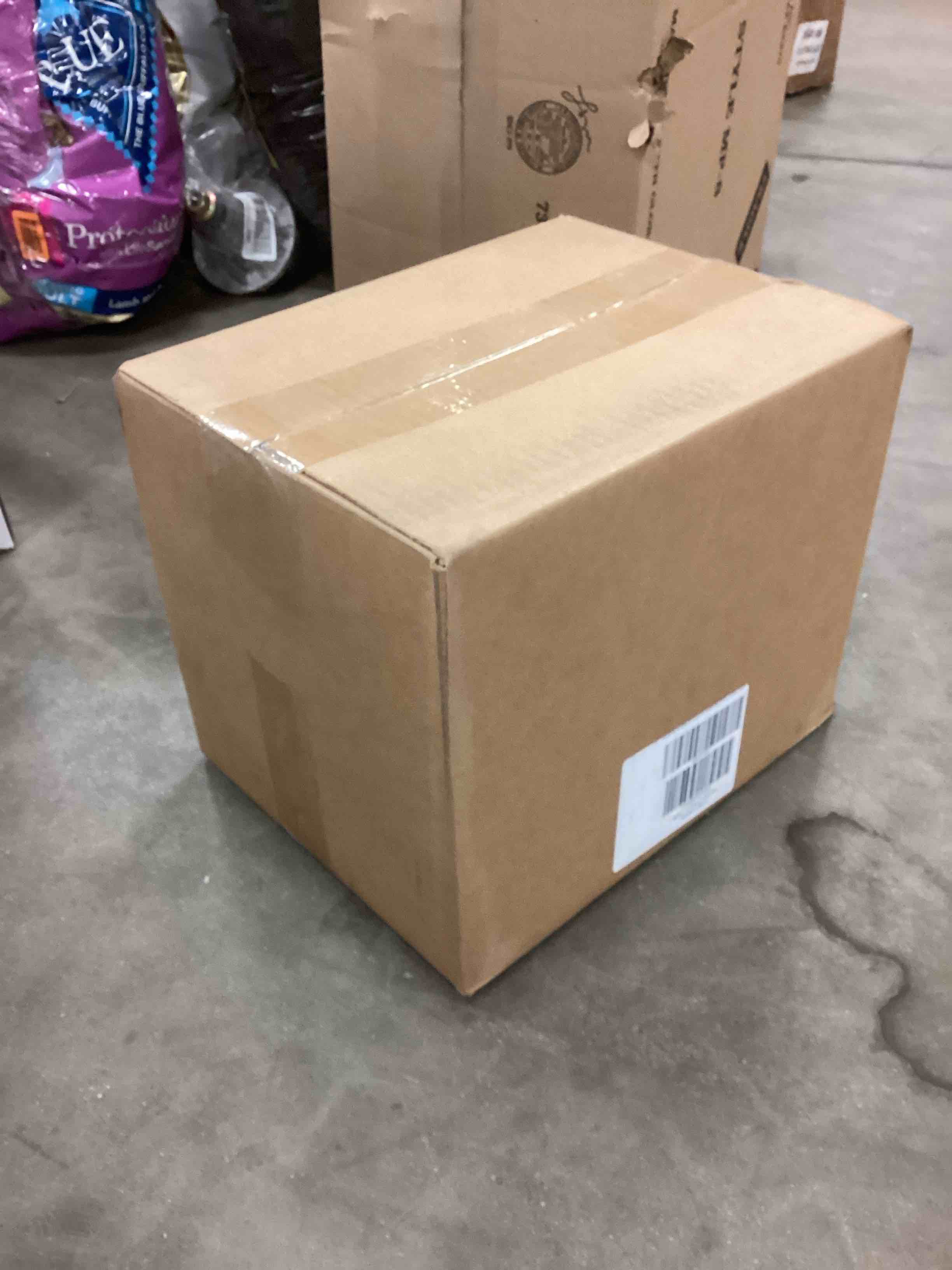 https://s3.amazonaws.com/lotting-images-prod/bidfta/BLU6377363_1715104044859.jpeg